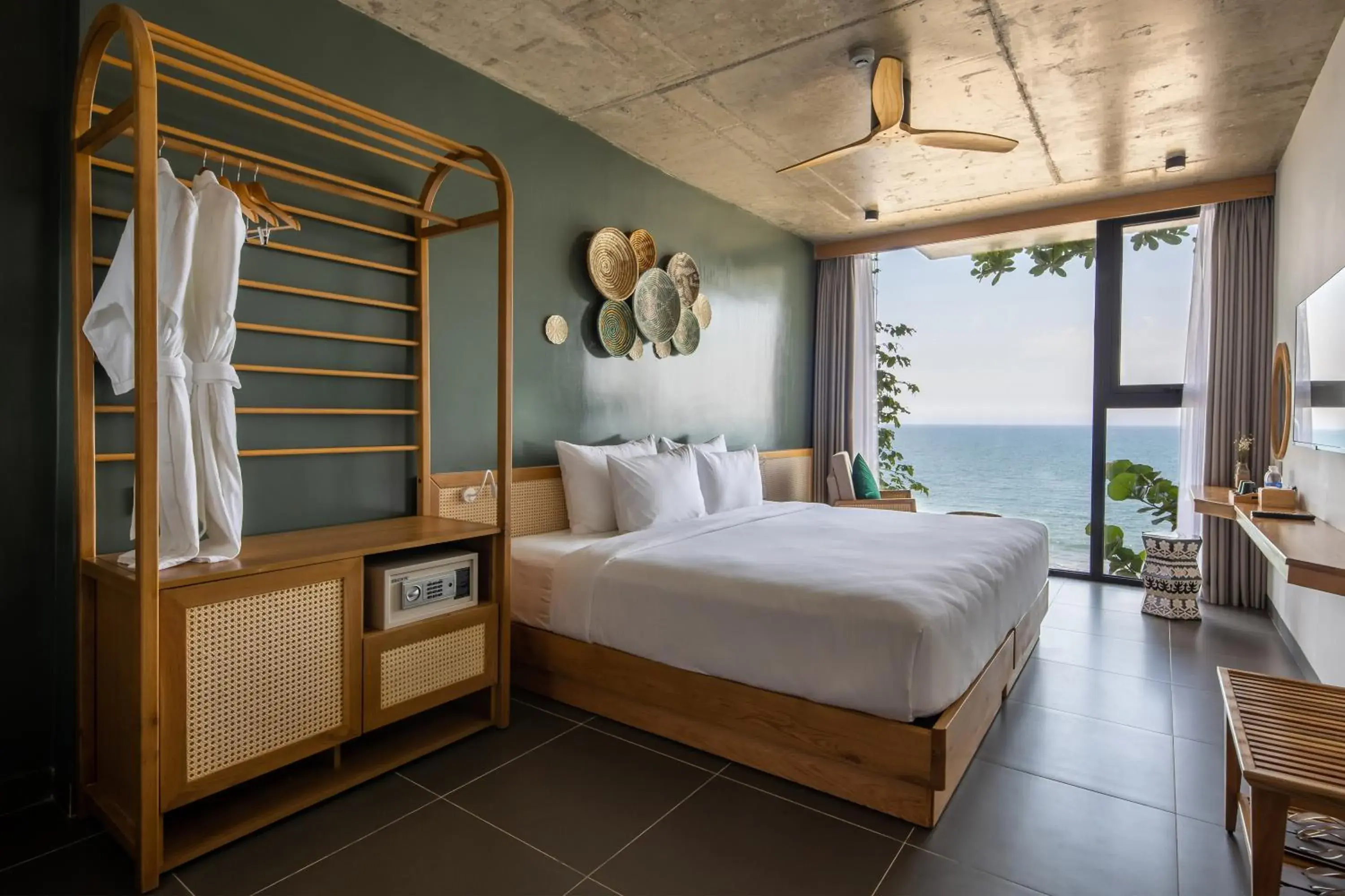 Ocean Suite in Leaf Beachfront Hotel Da Nang Ocean Suite in Leaf Beachfront Hotel Da Nang