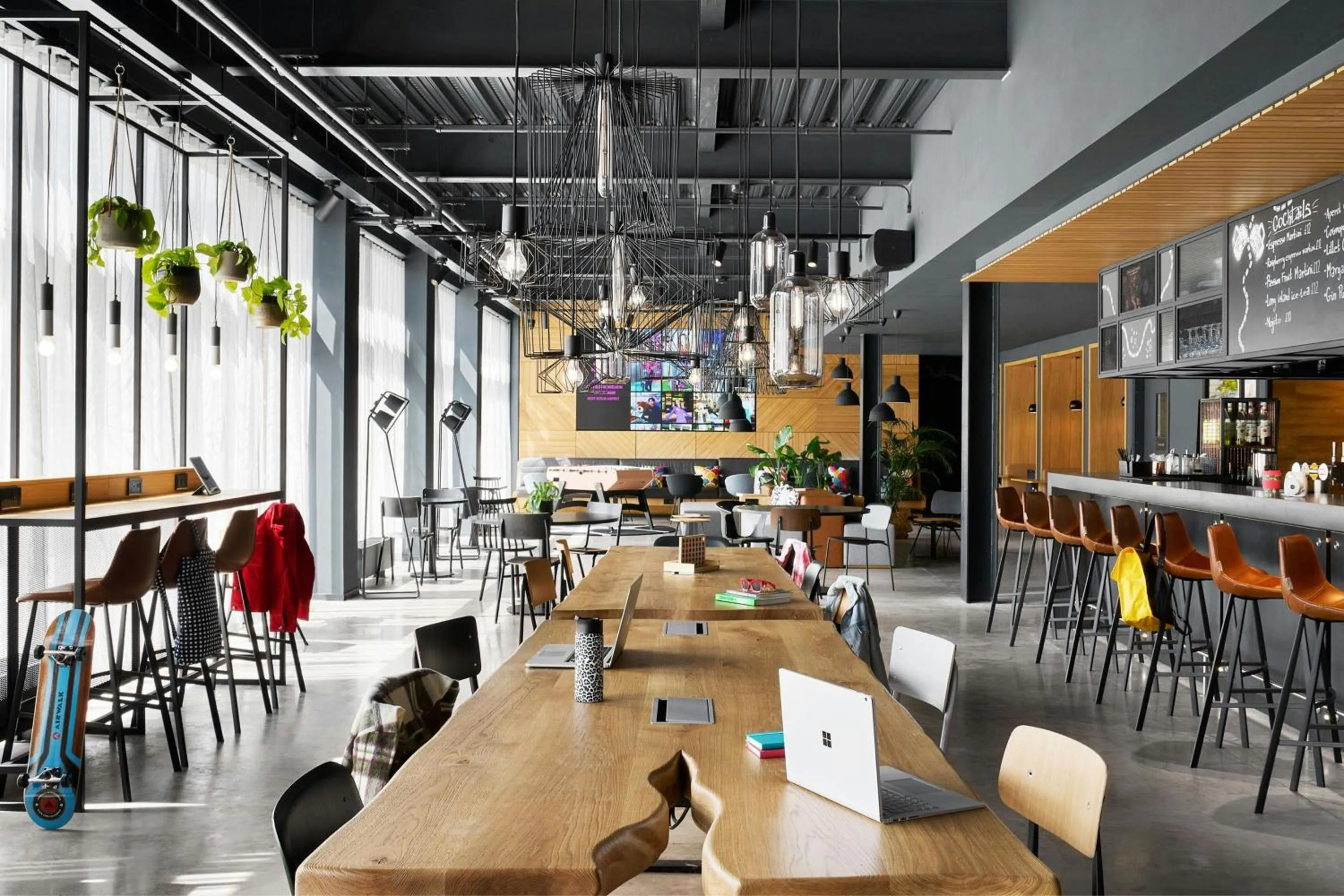 Lobby or reception in Moxy Bristol