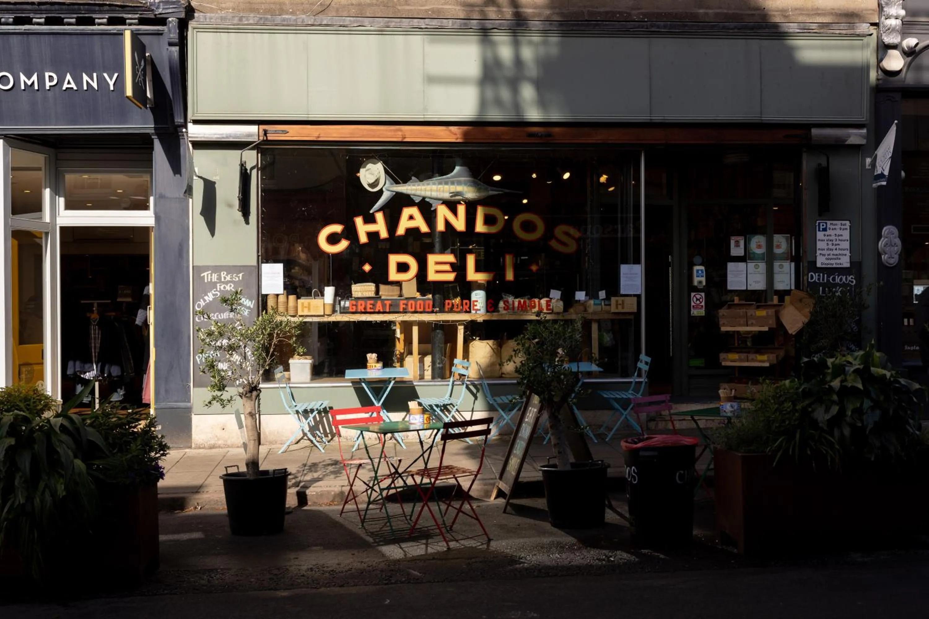 Restaurant/places to eat in Moxy Bristol