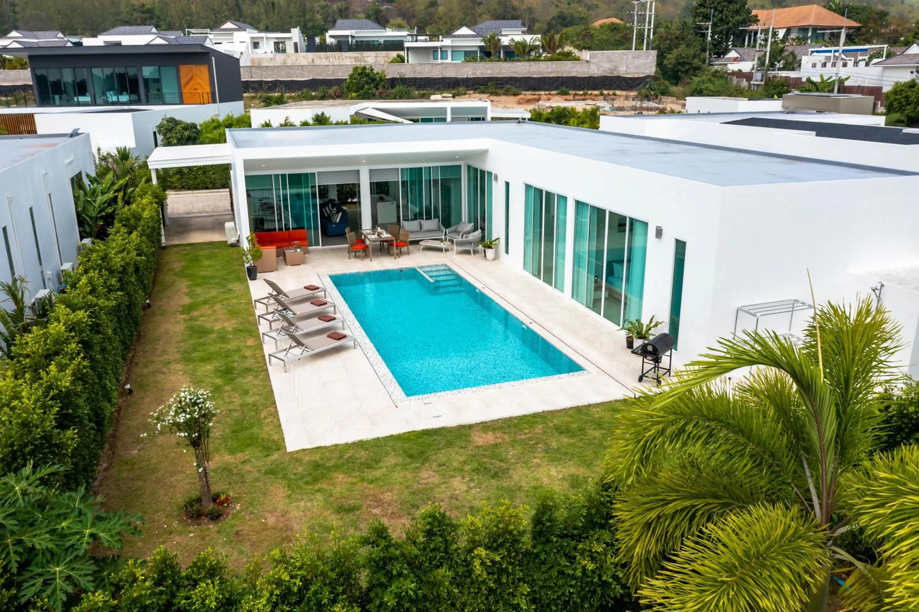 Modern 4 Bedroom Private Pool Villa KH-A2
