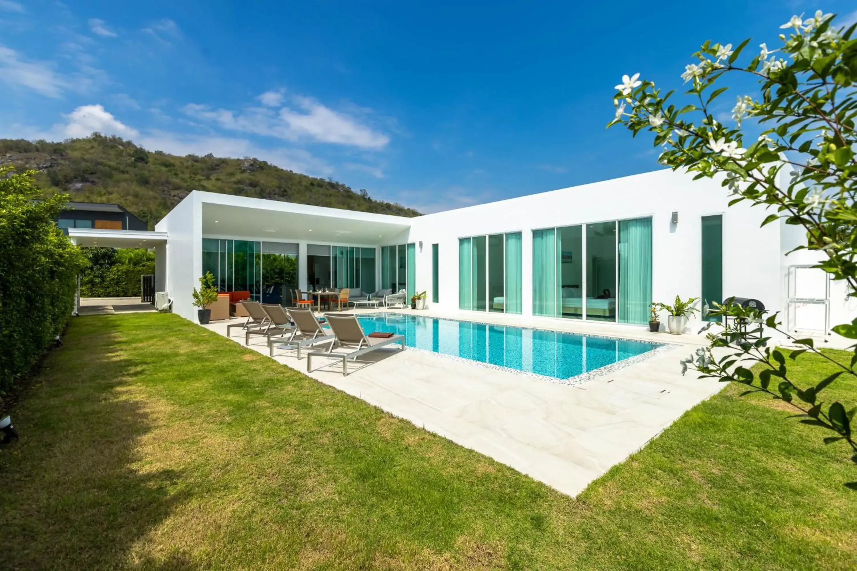 Modern 4 Bedroom Private Pool Villa KH-A2 Modern 4 Bedroom Private Pool Villa KH-A2