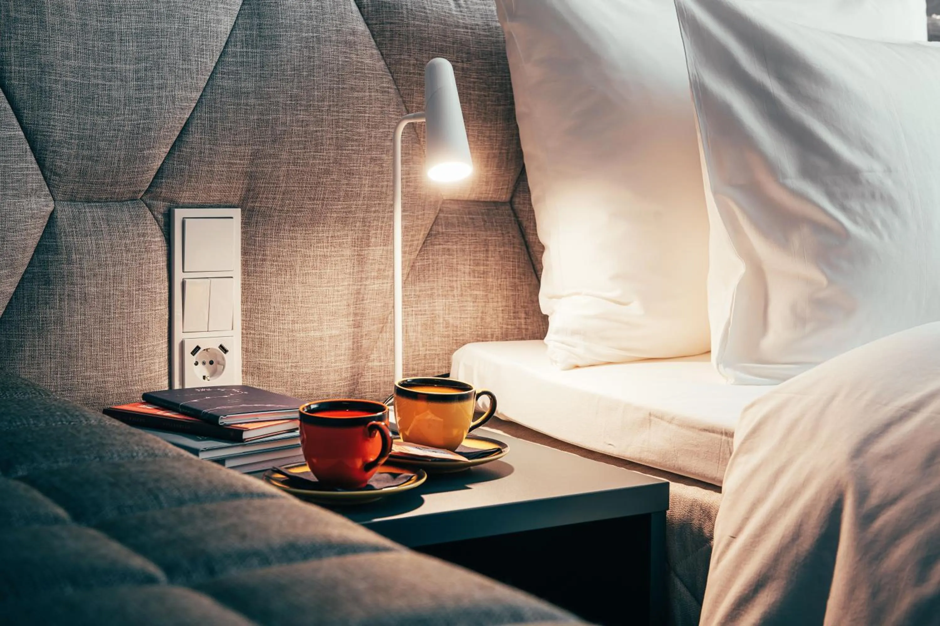 Coffee/tea facilities, Bed in Hotel AX