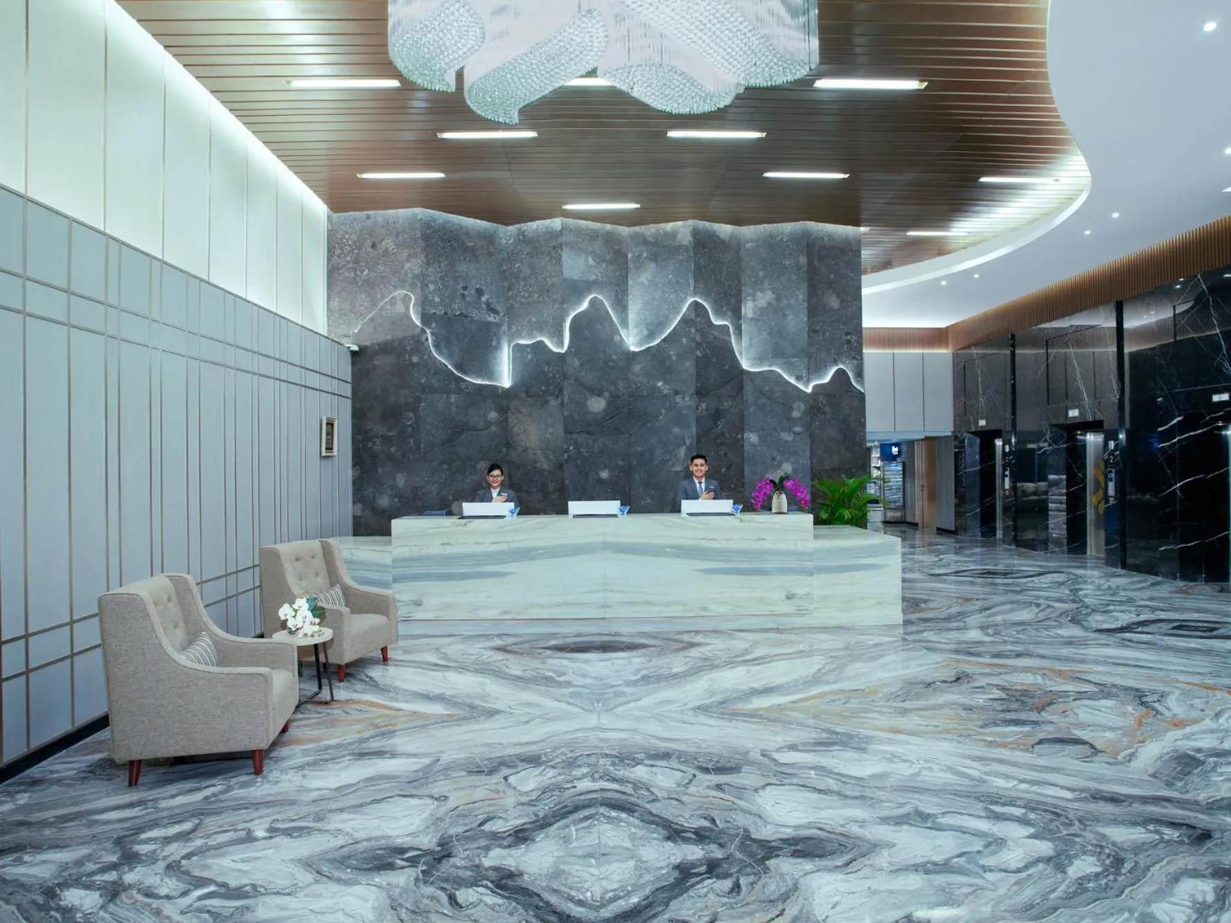 Lobby or reception in Platinum Hotel Tunjungan Surabaya