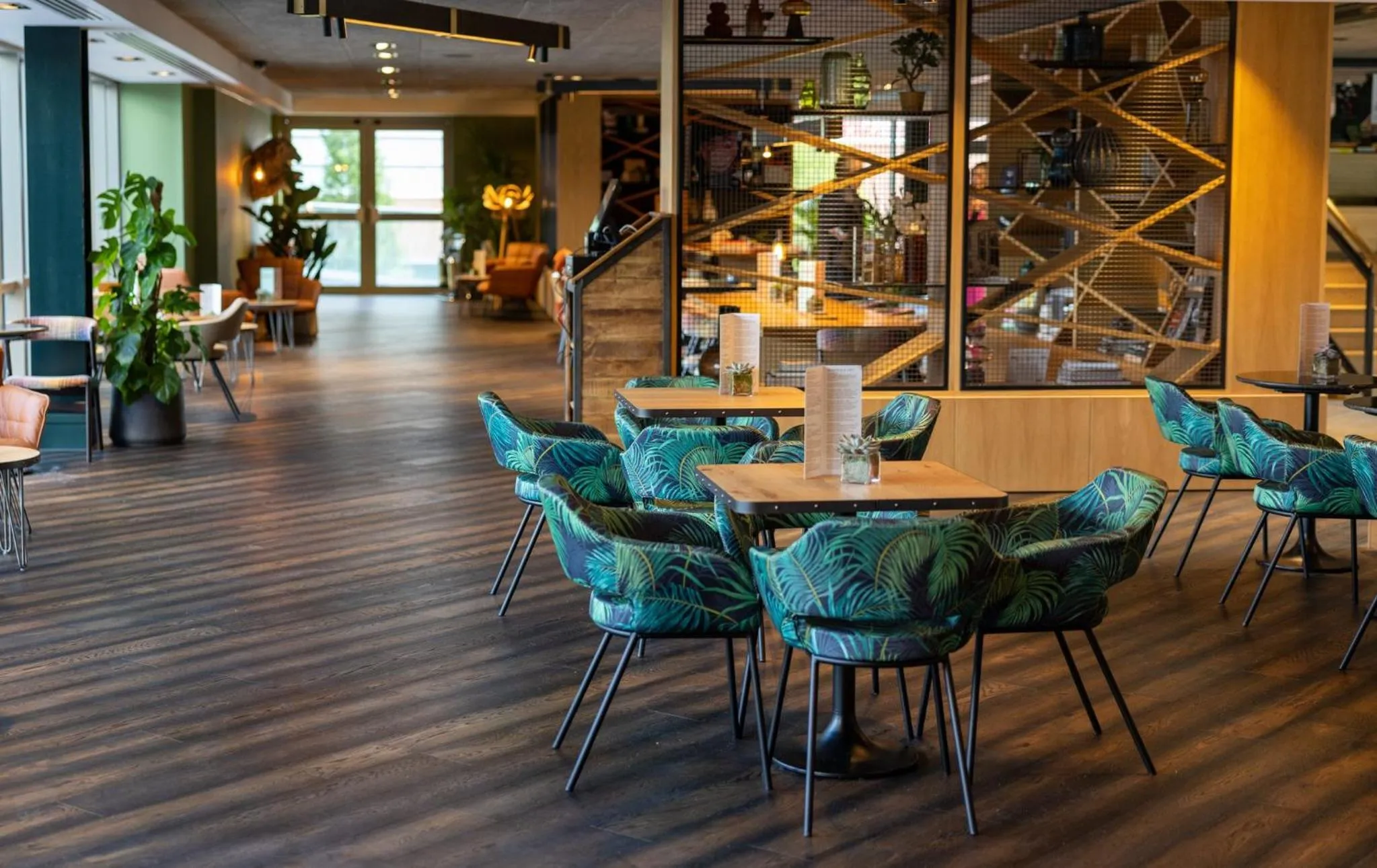 Lounge or bar in voco Leicester by IHG