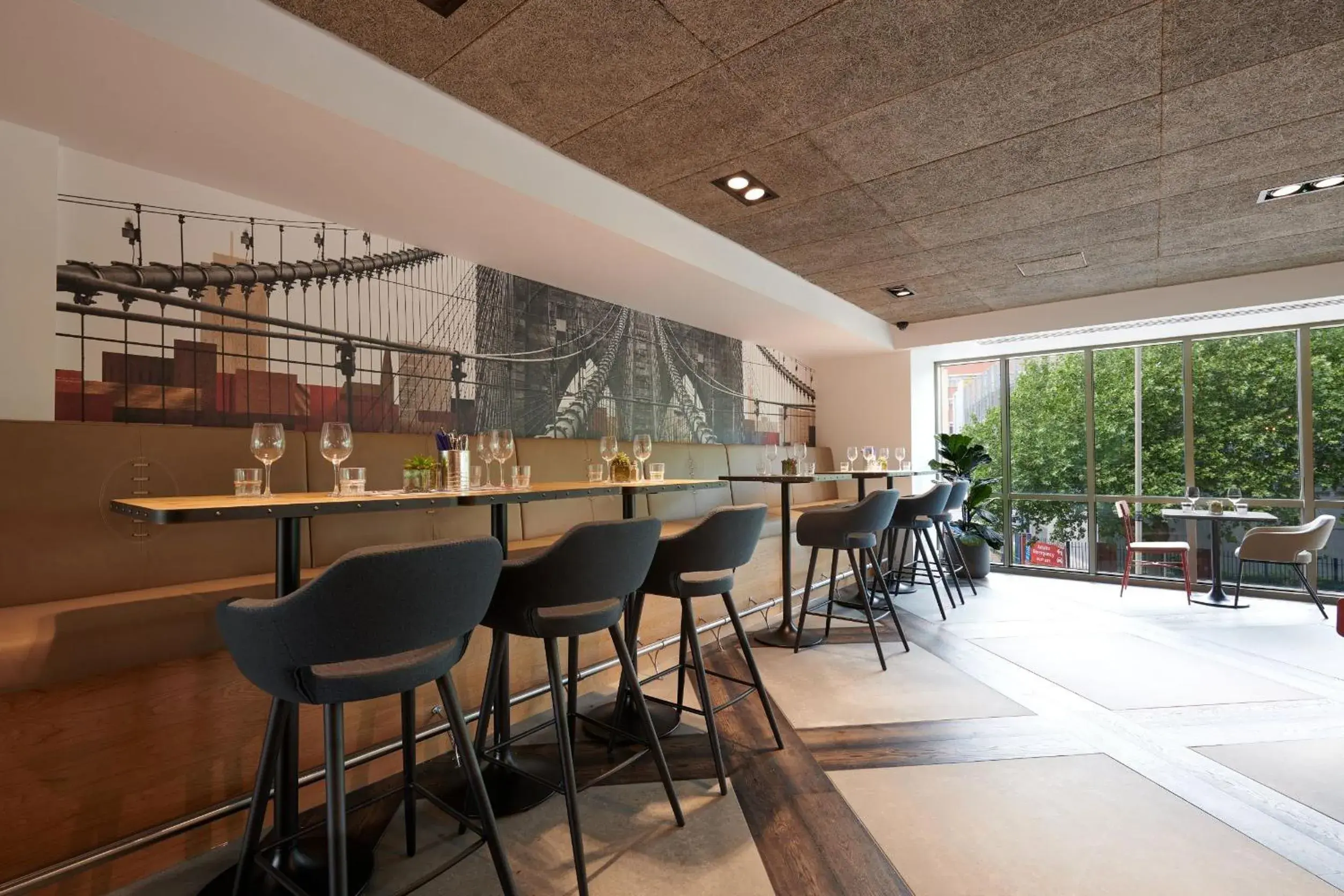 Lounge or bar in voco Leicester by IHG Lounge or bar in voco Leicester by IHG