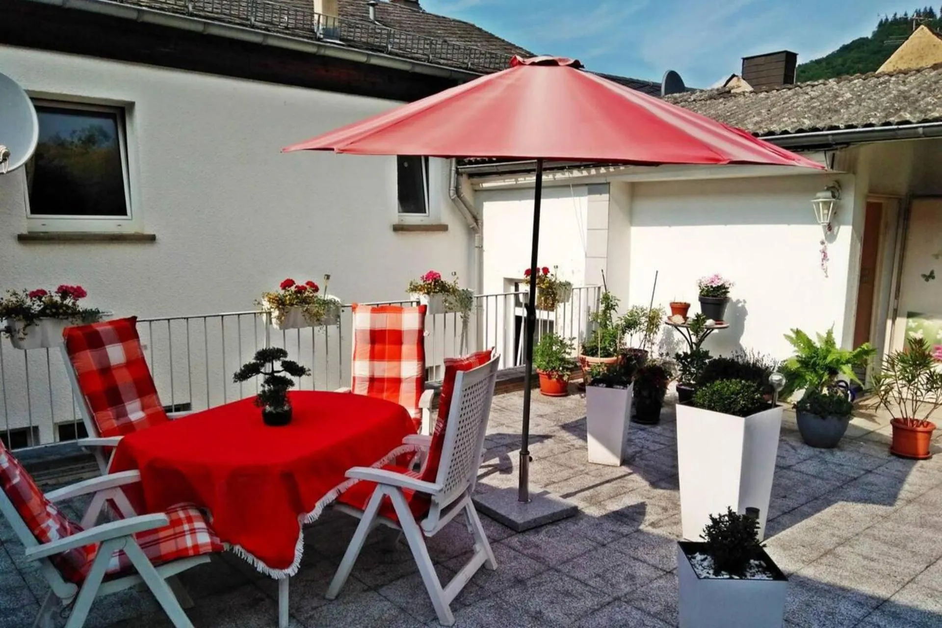 2 Bed Apt Sleeps 5 - Rooftop Terrace Wifi