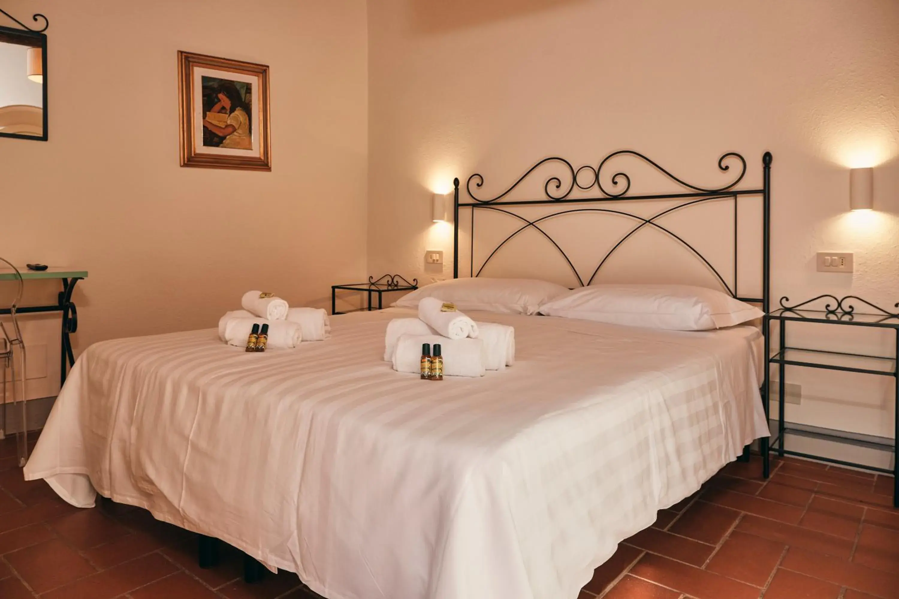 Economy Double Room in Agriturismo San Sano Economy Double Room in Agriturismo San Sano