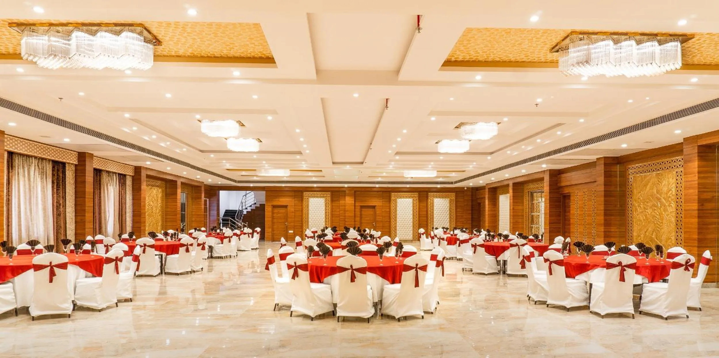 Banquet/Function facilities in Playotel Resort Bhopal