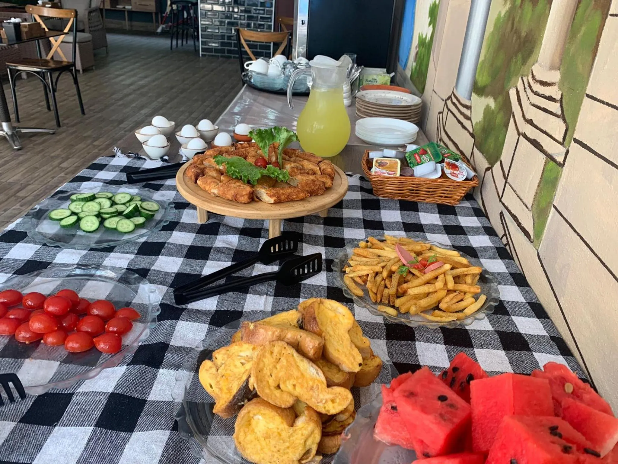 Food and drinks in City Moonlight Apart Hotel