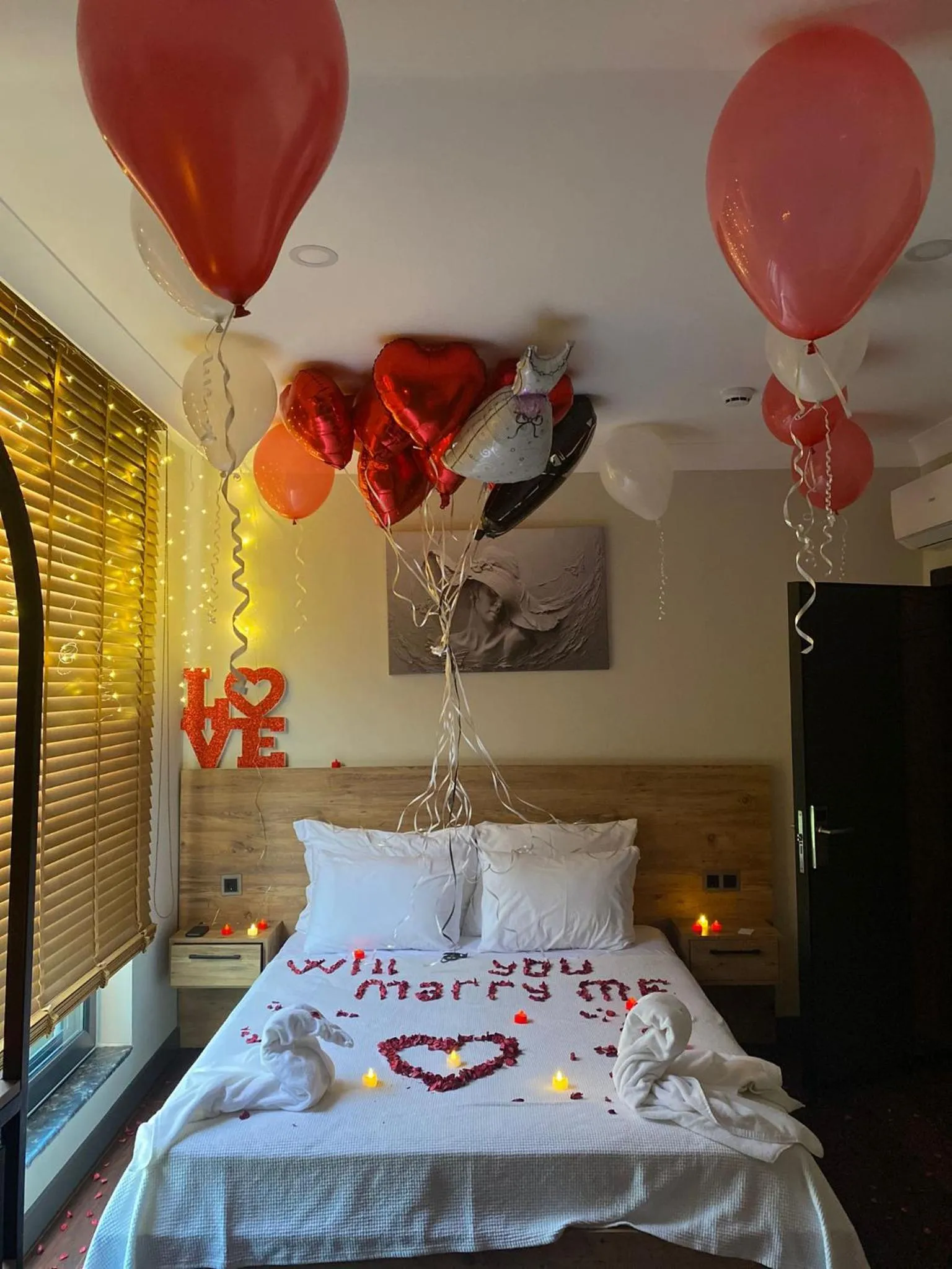 Decorative detail, Bed in City Moonlight Apart Hotel