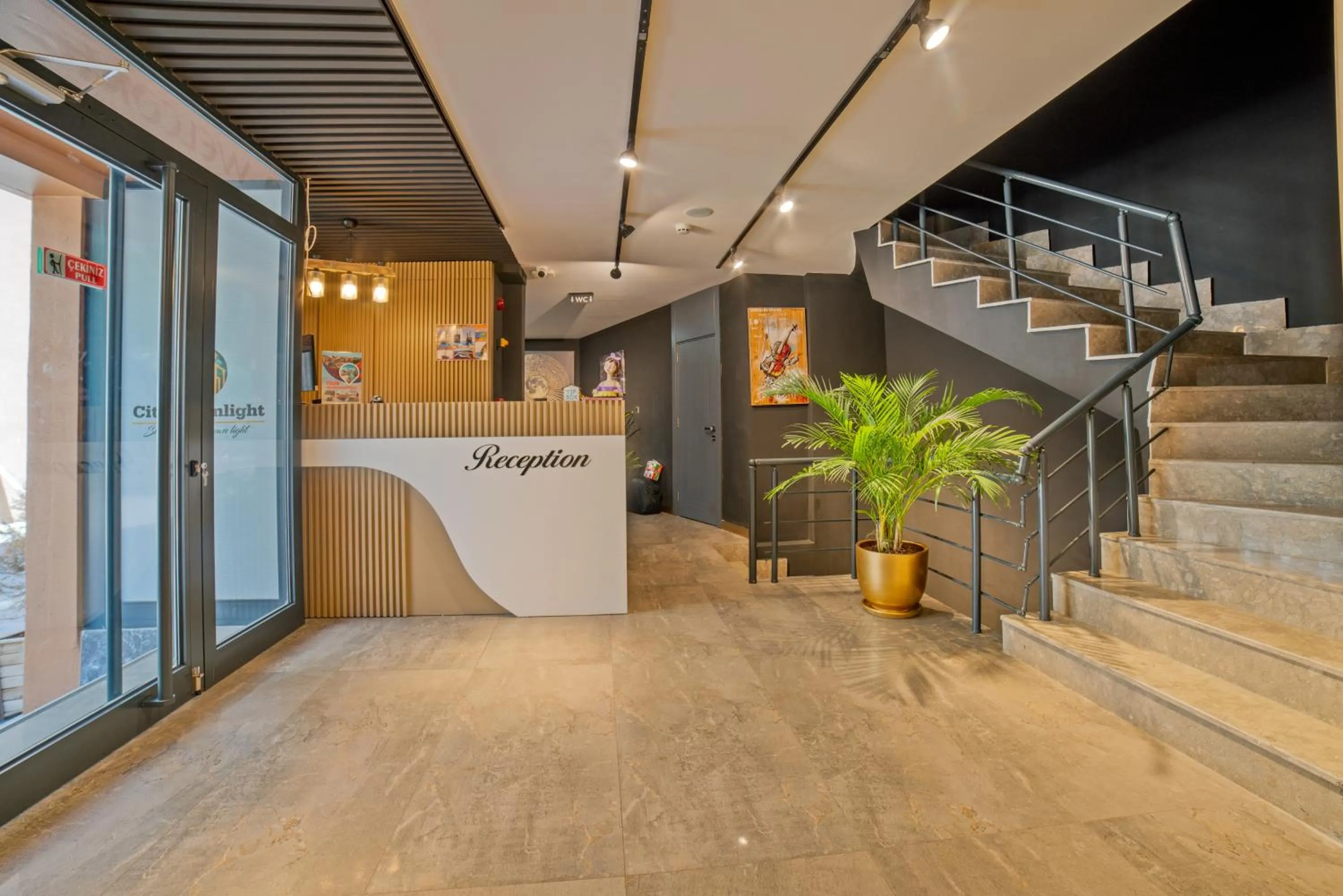 Lobby or reception in City Moonlight Apart Hotel