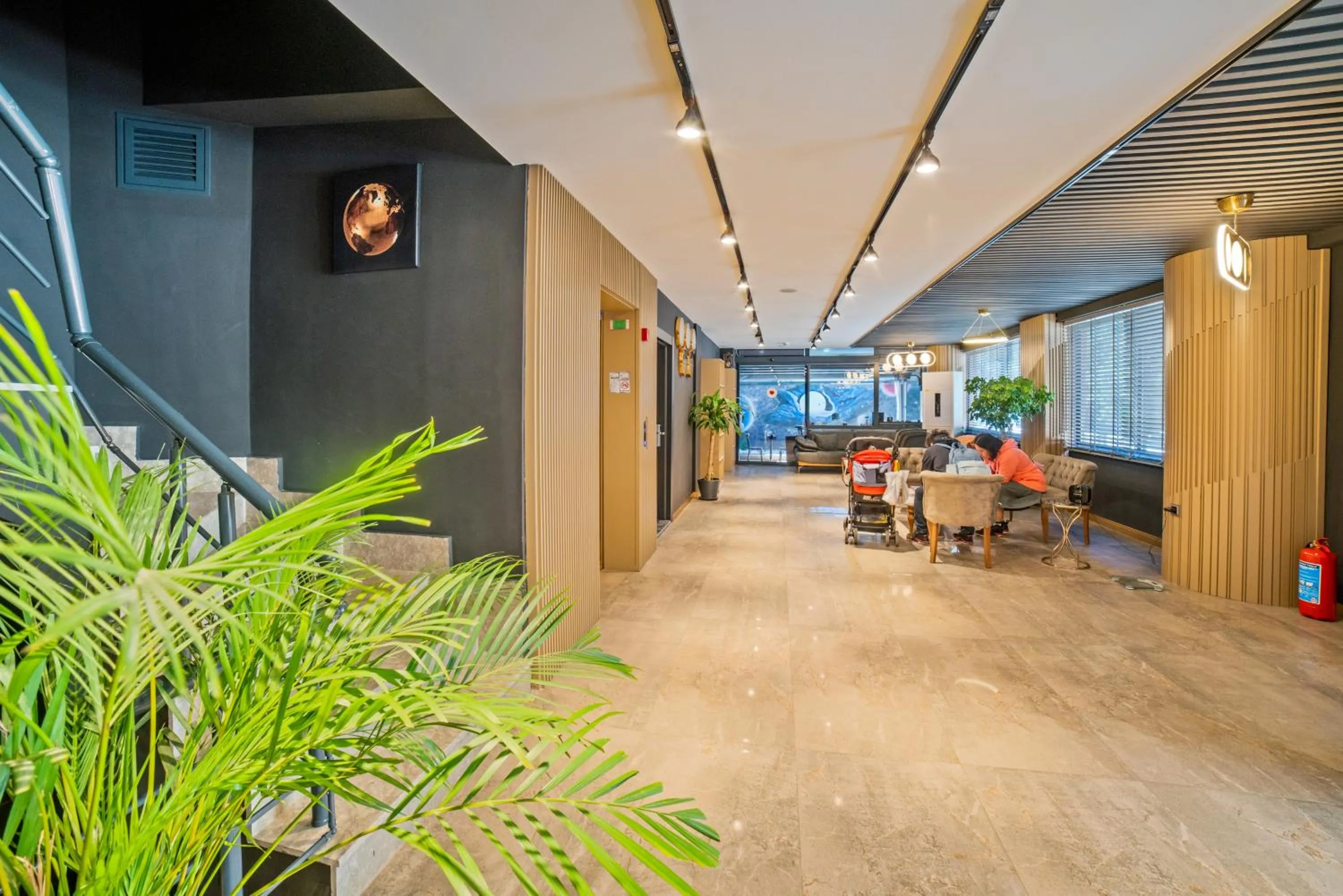 Seating area in City Moonlight Apart Hotel