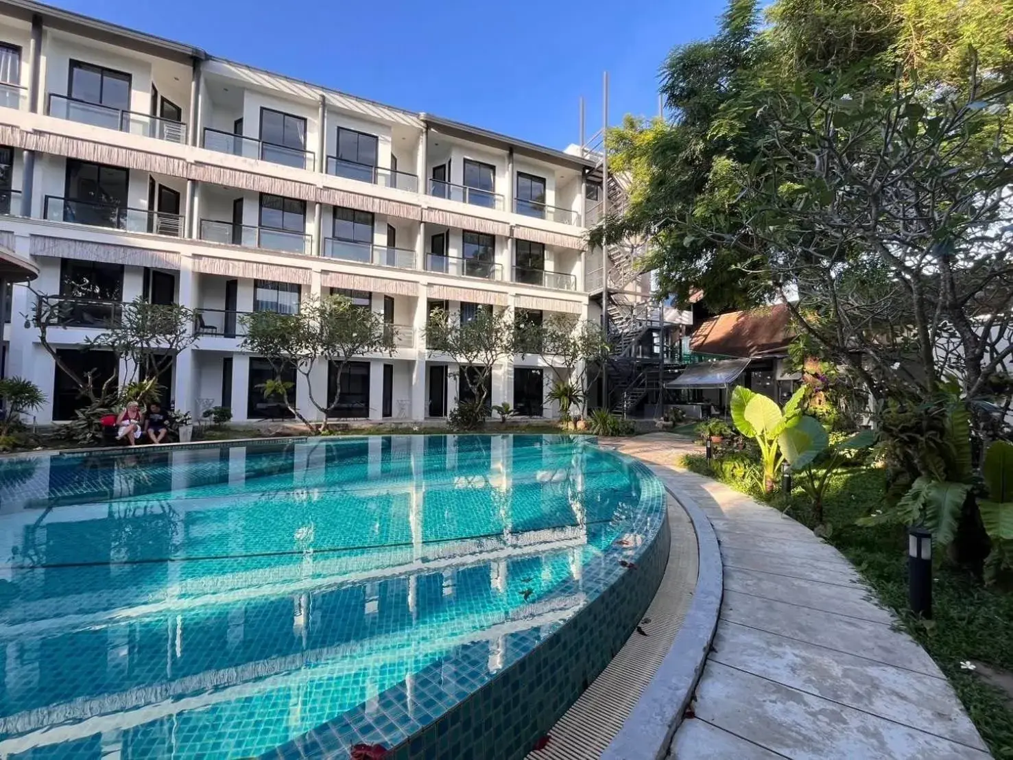 Swimming pool in Z&Z Resort Swimming pool in Z&Z Resort