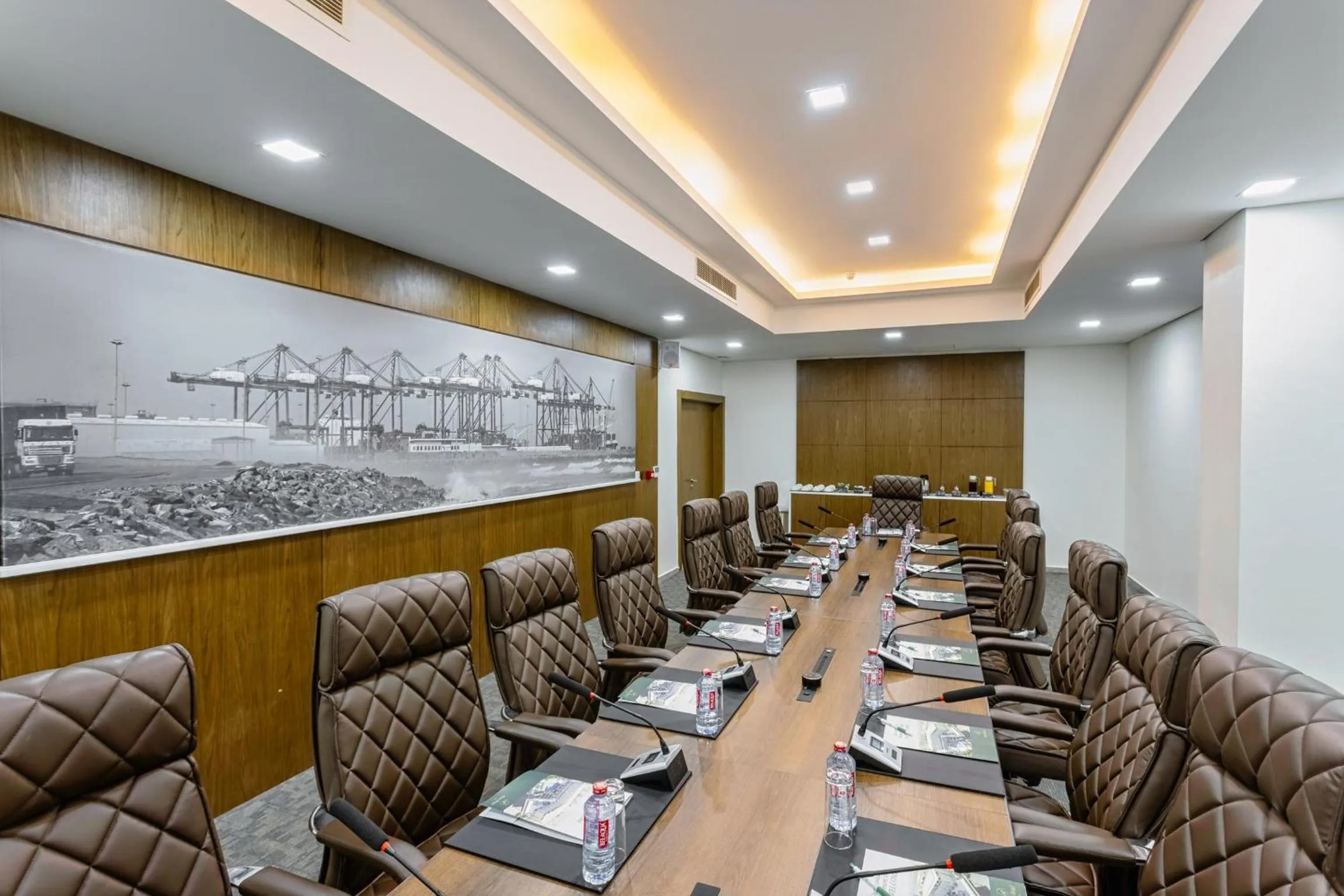 Meeting/conference room in Alisa Hotel Tema