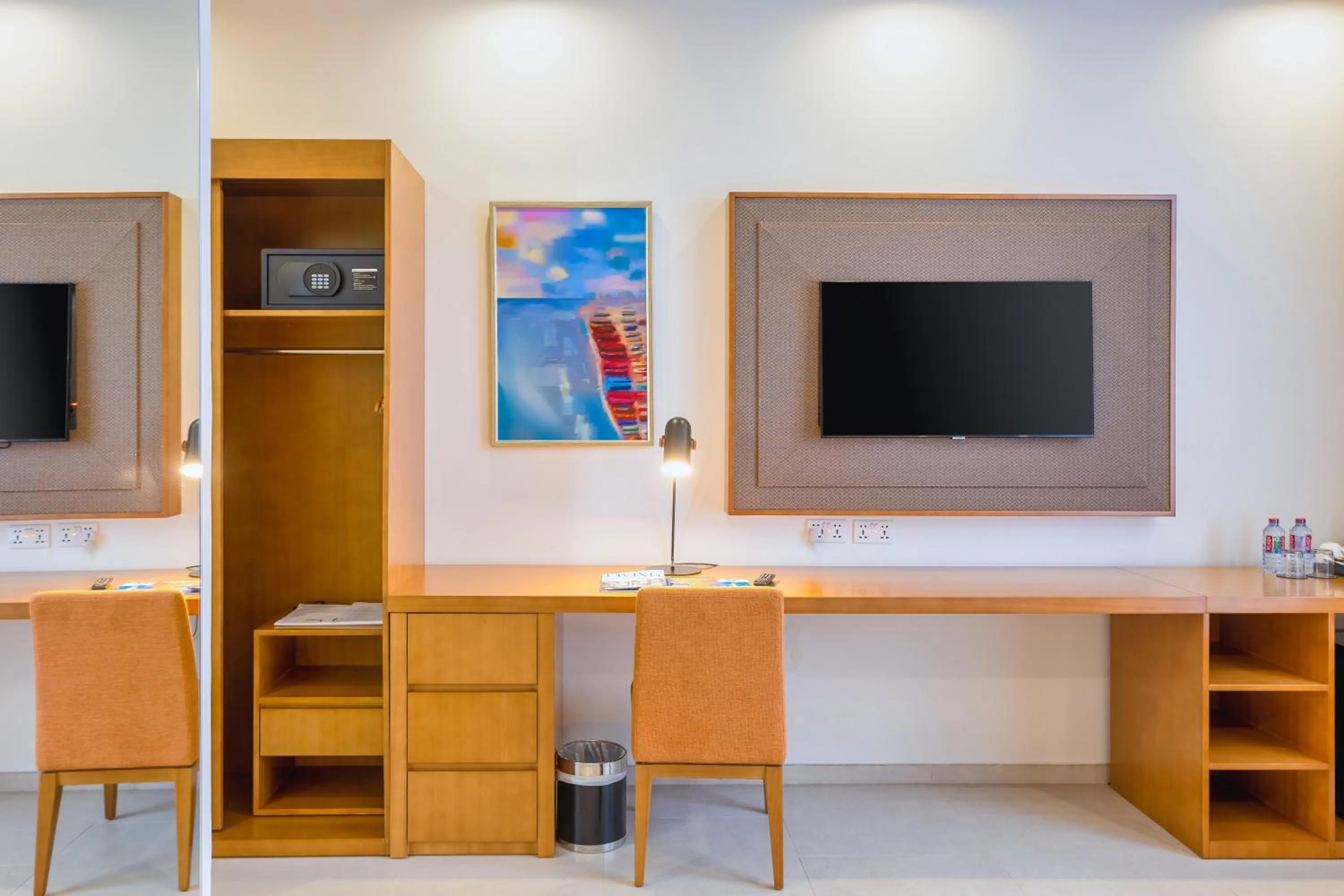 TV and multimedia in Alisa Hotel Tema