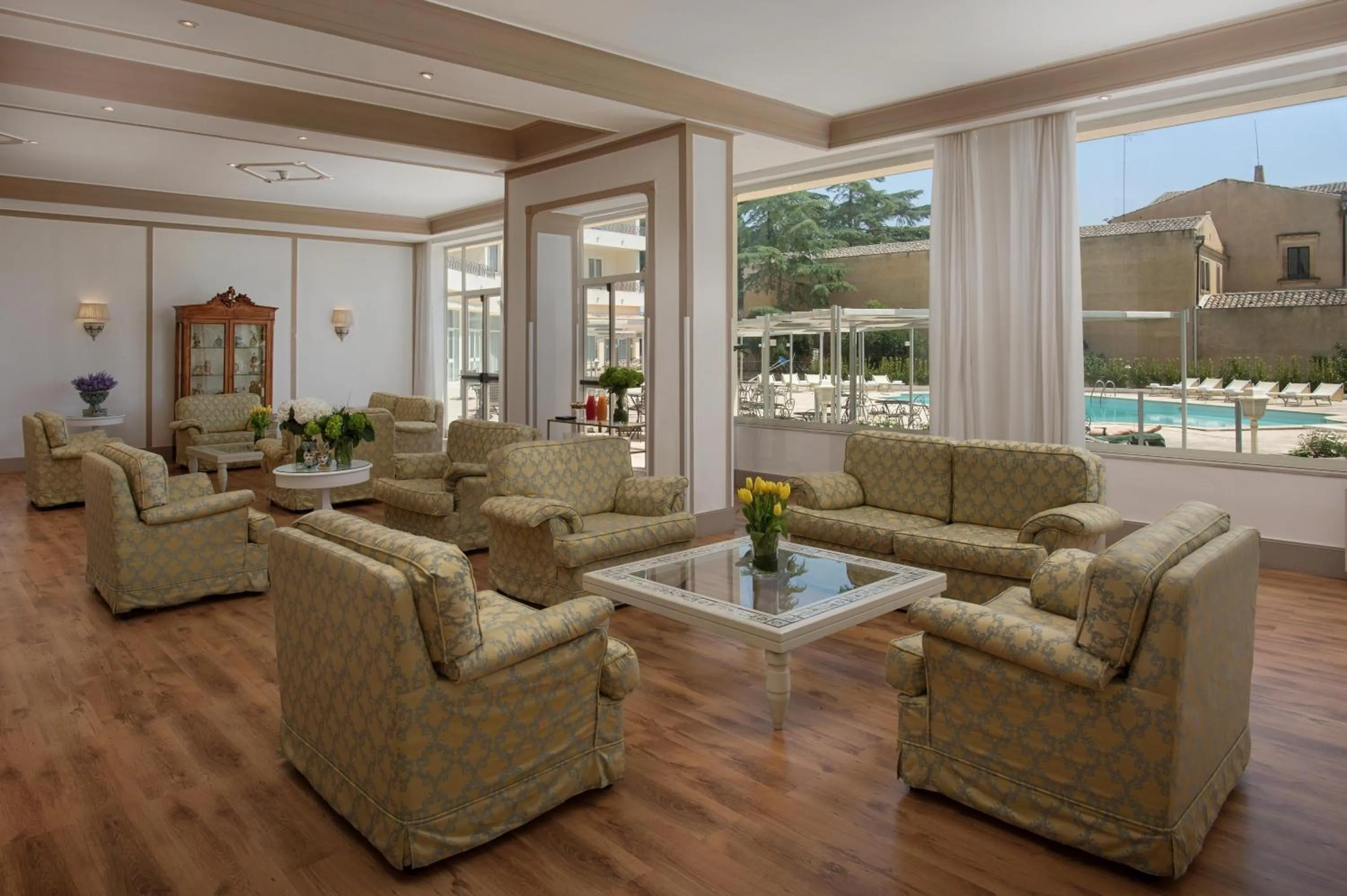 Lobby or reception in NH Caltagirone Villa San Mauro