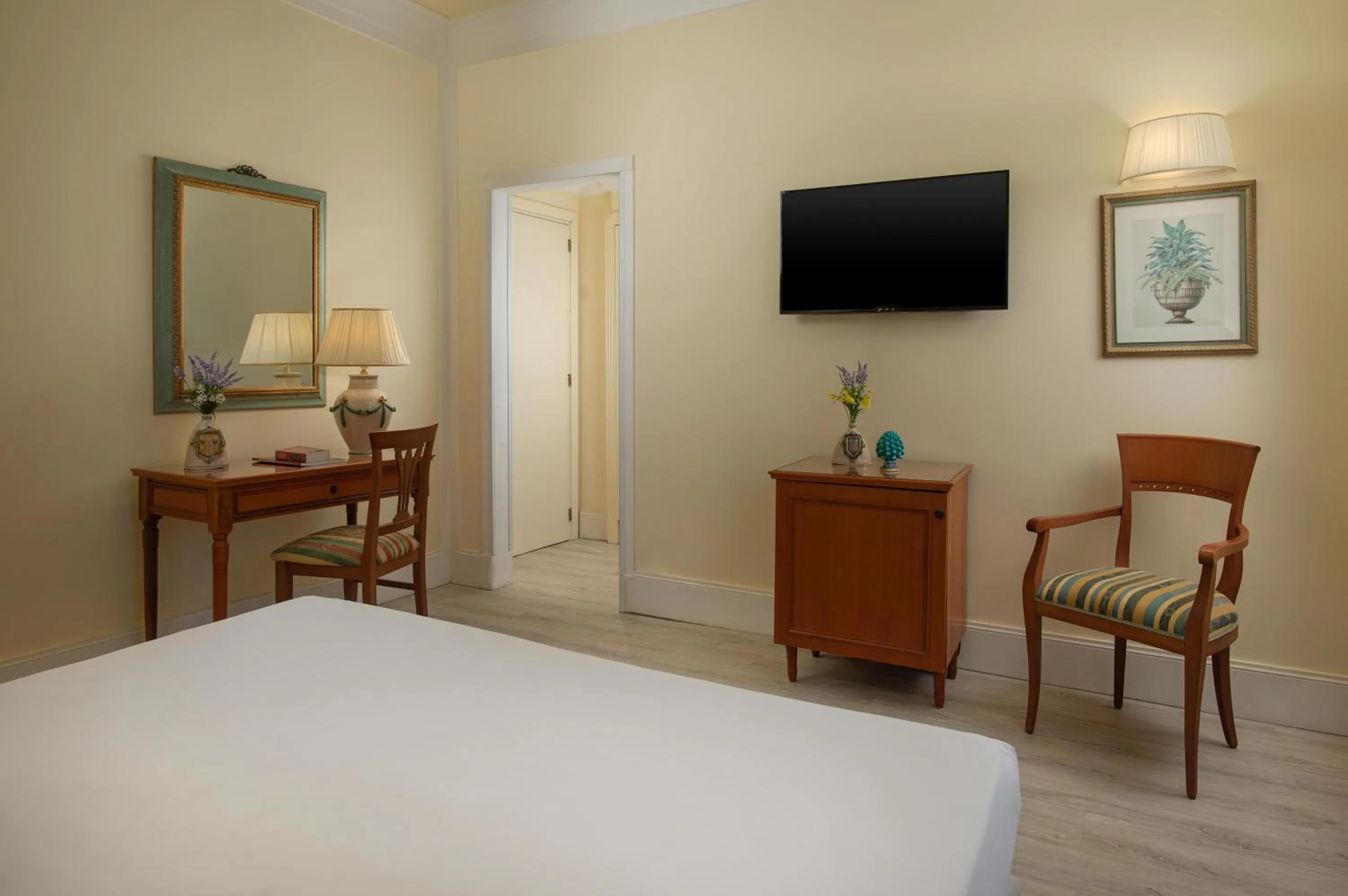 Bedroom, Bed in NH Caltagirone Villa San Mauro