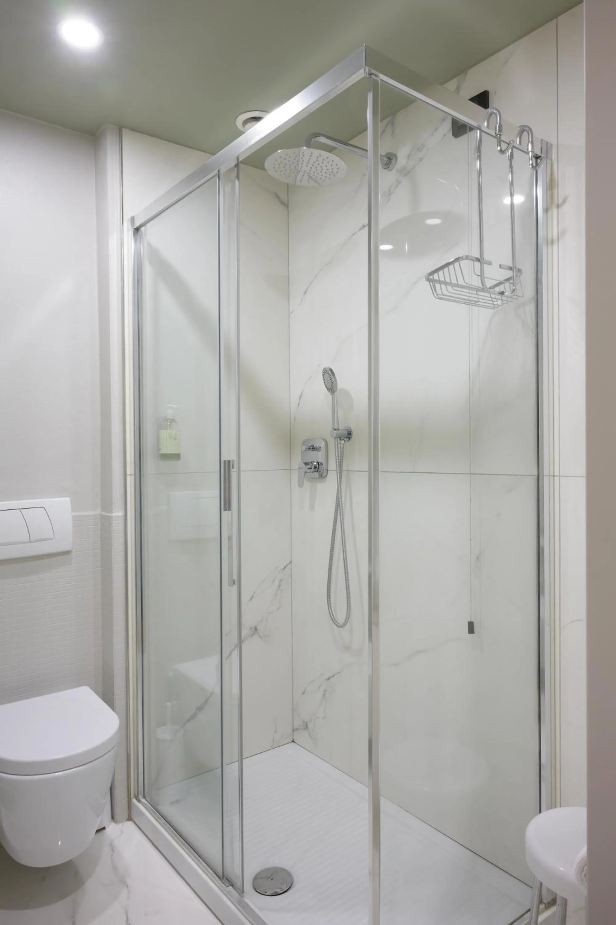 Shower in Hotel Ilaria