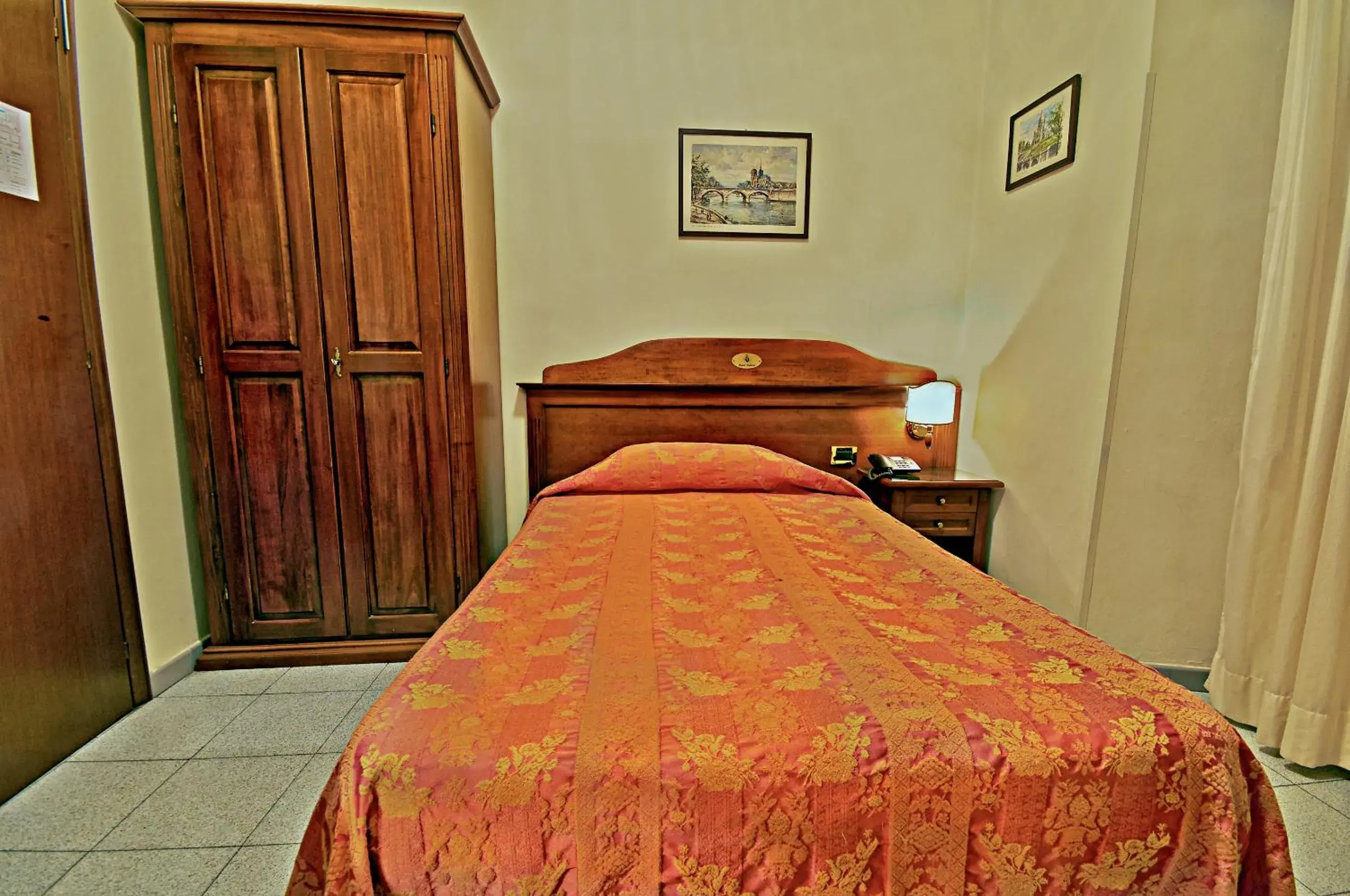 Bed in Hotel Pavone Bed in Hotel Pavone