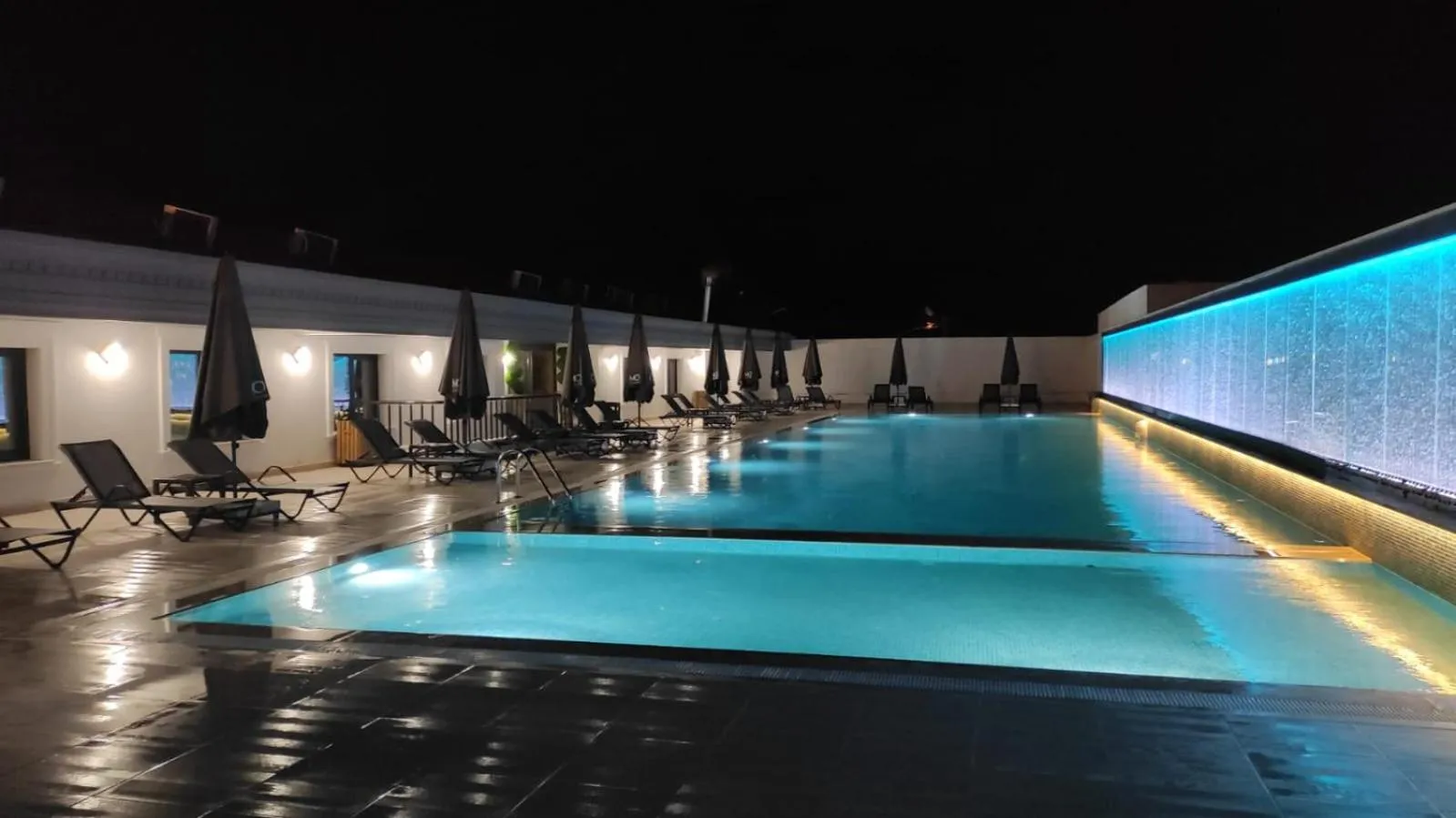 MQ Hotel Suites & SPA