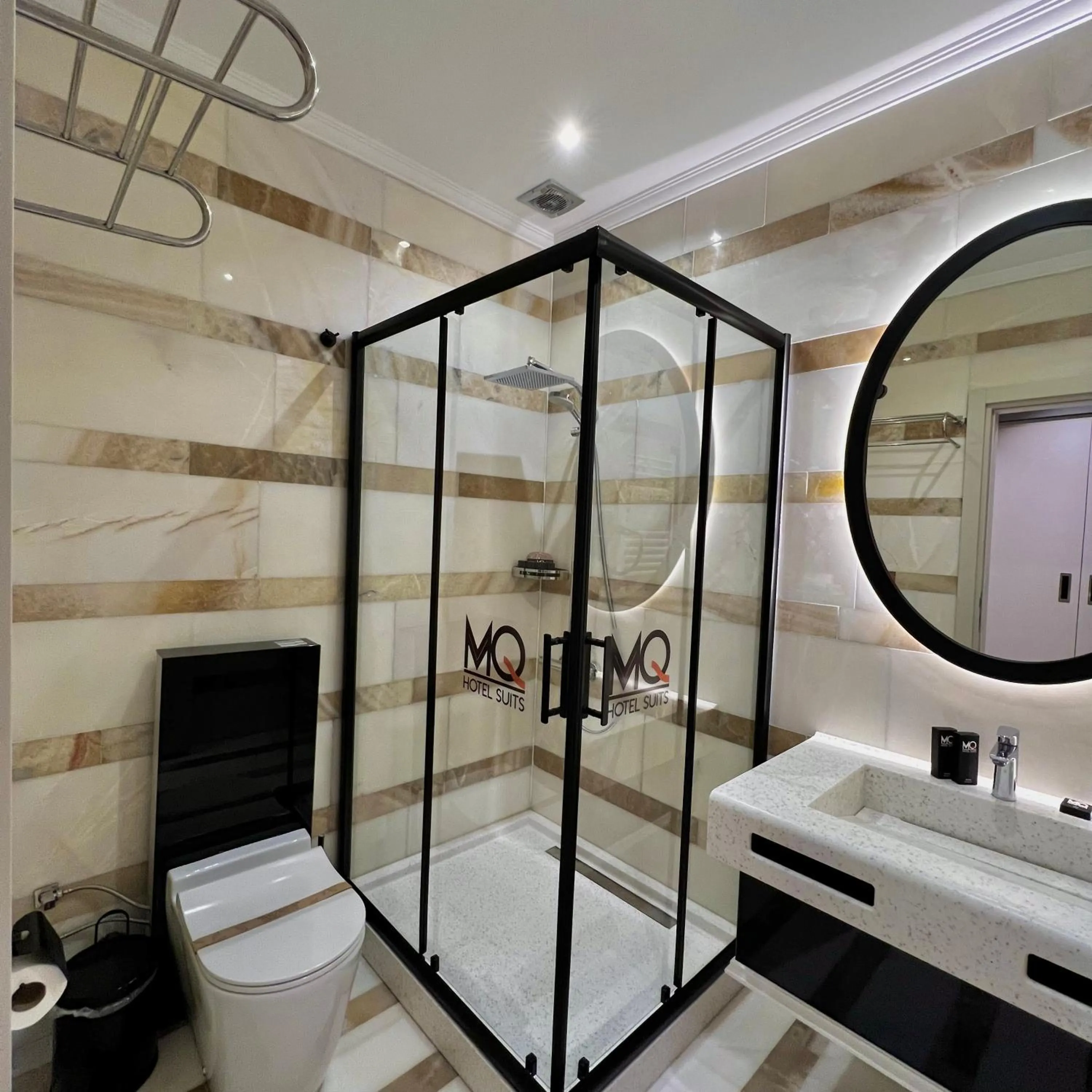 Bathroom in MQ Hotel Suites & SPA