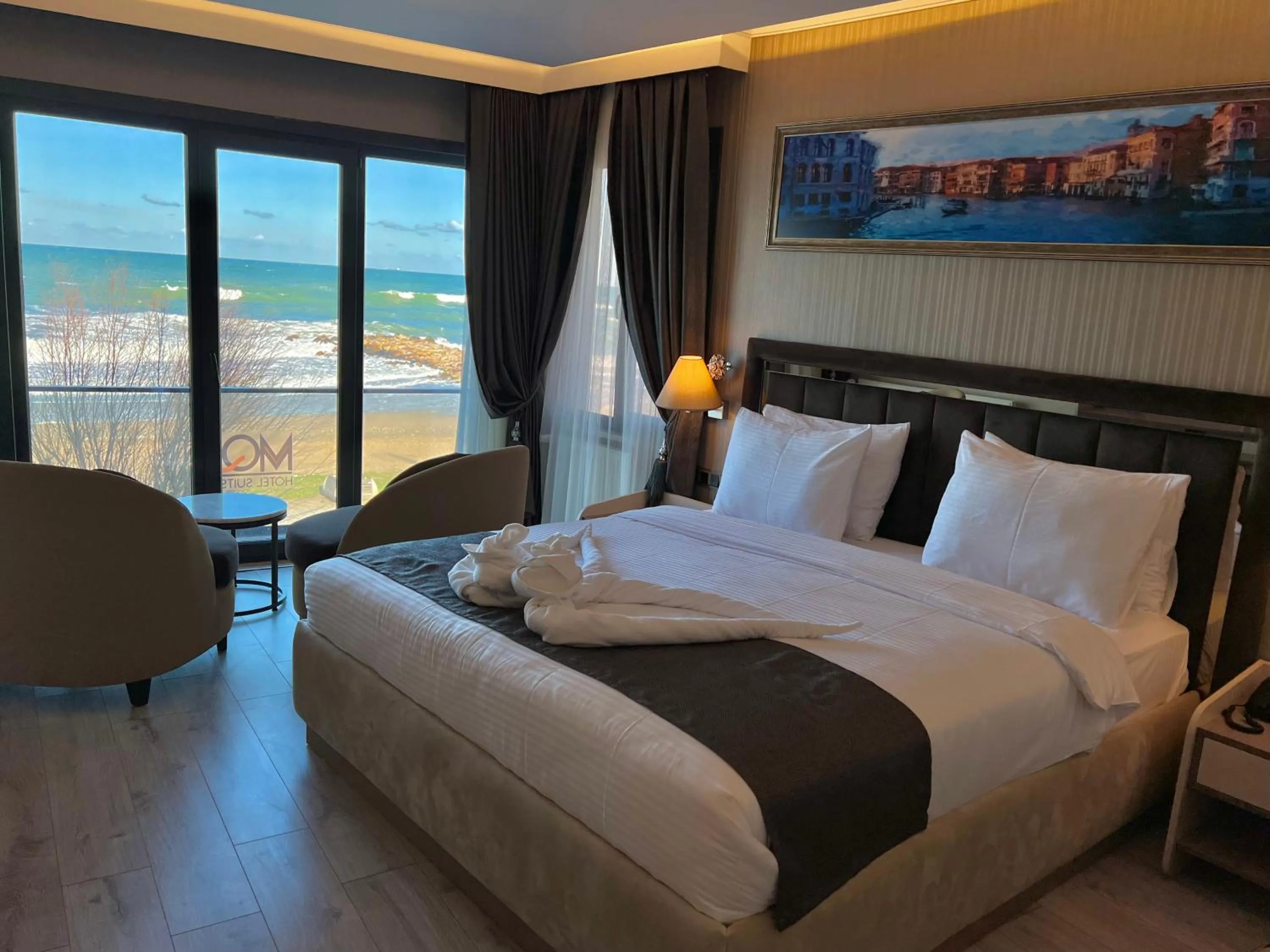 Bed in MQ Hotel Suites & SPA