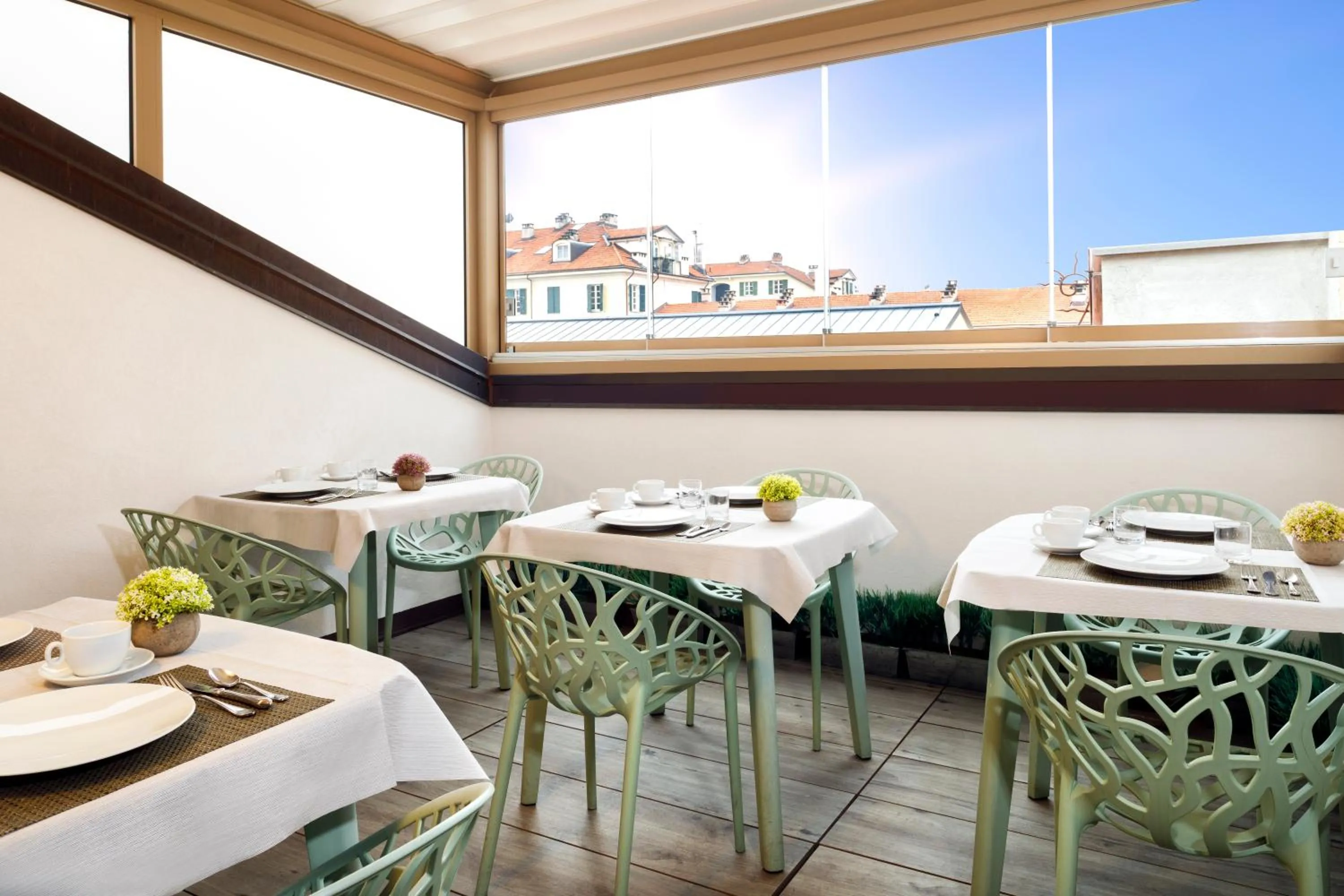 Food and drinks in Best Western Plus Royal Superga Hotel