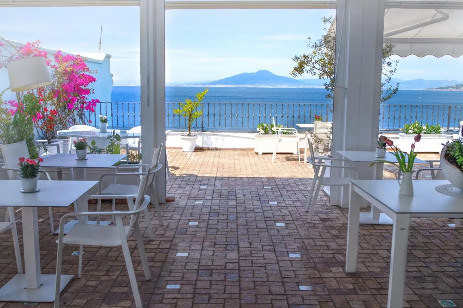 Restaurant/places to eat in Relais Maresca Luxury Small Hotel & Terrace Restaurant