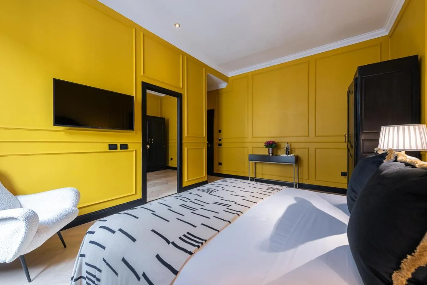 Photo of the whole room, Bed in The Couper Sant'Andrea