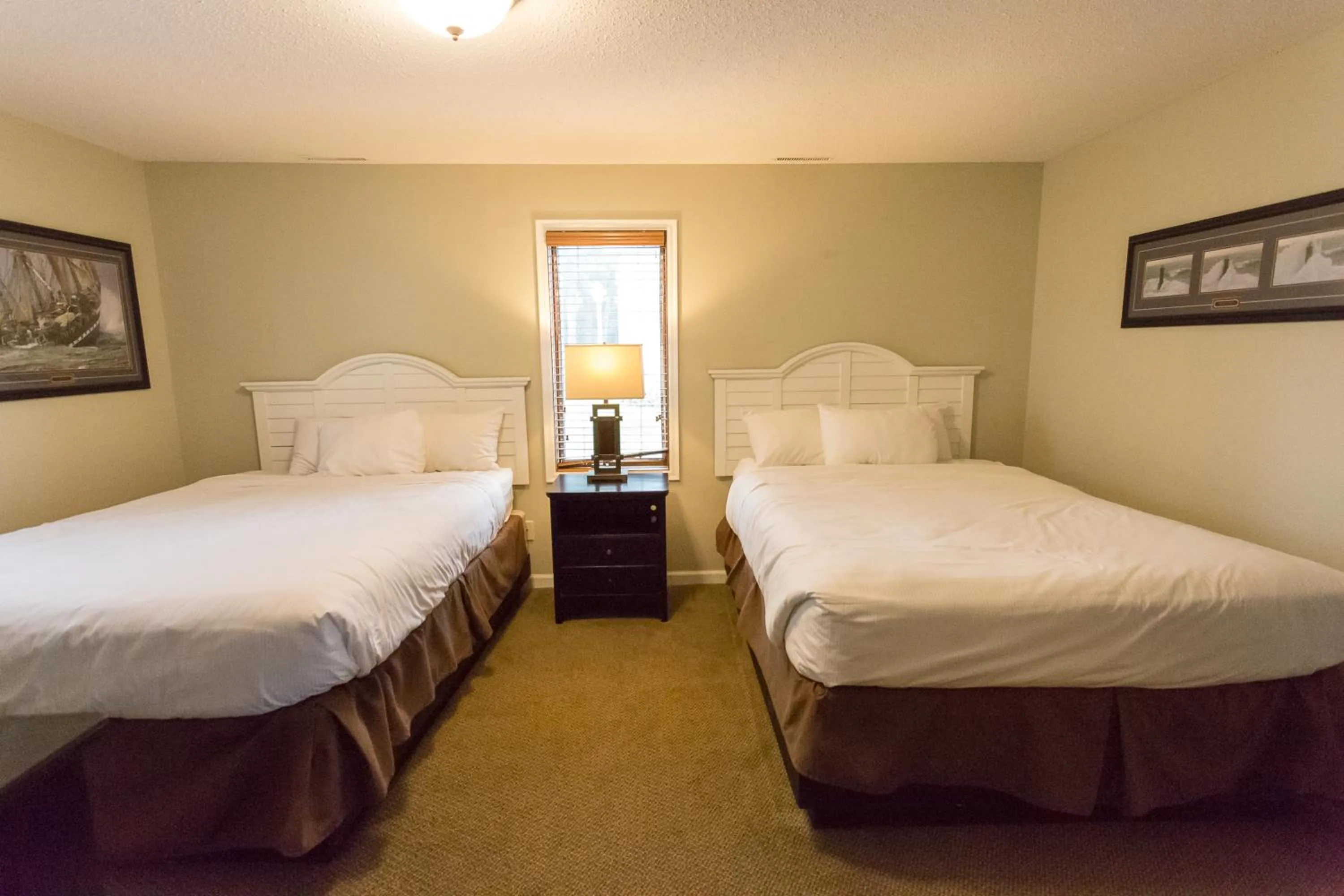 Bed in Bay Colony- Unit 764 - Lower