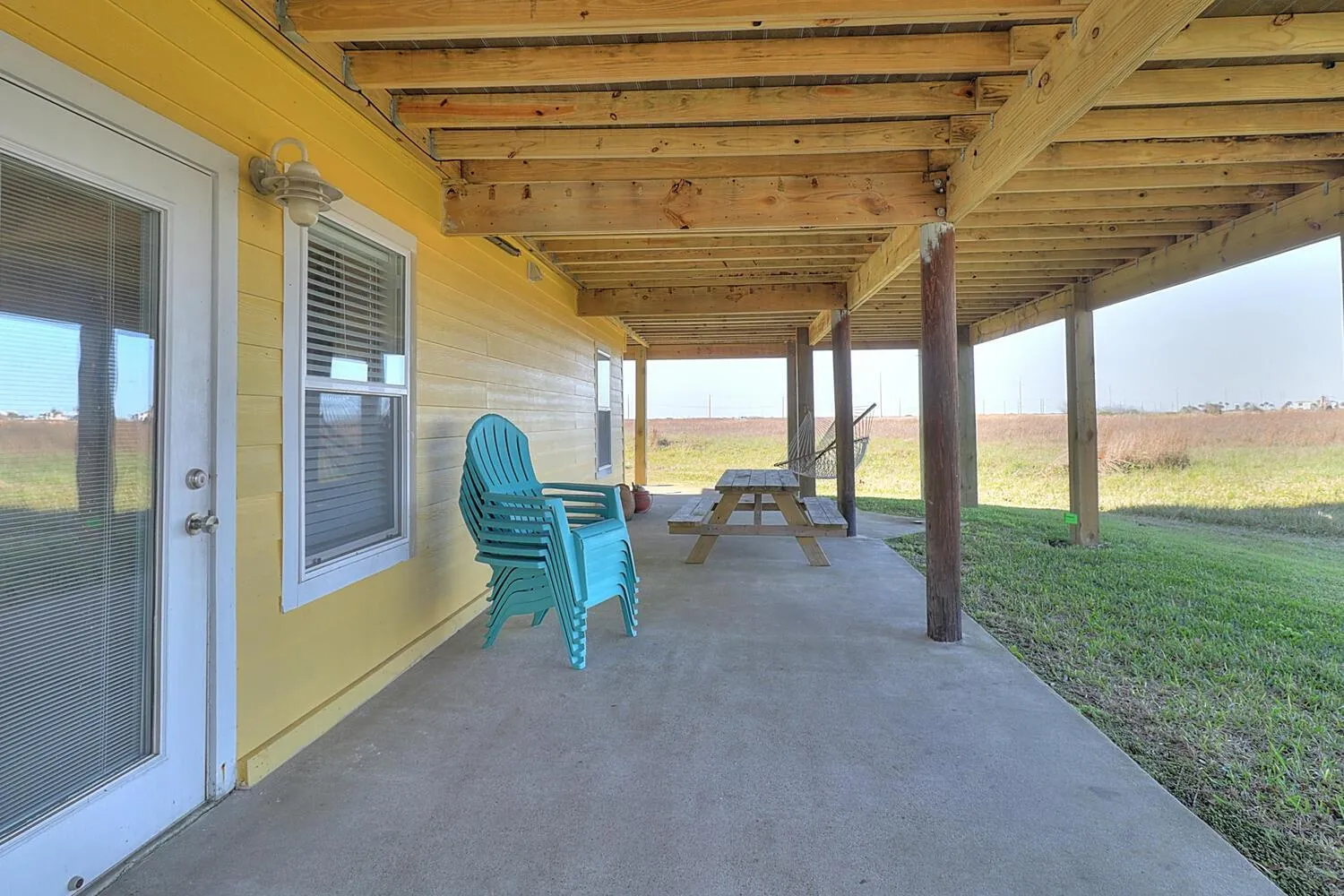 Other in It Is Fine LCV26 Pet Friendly