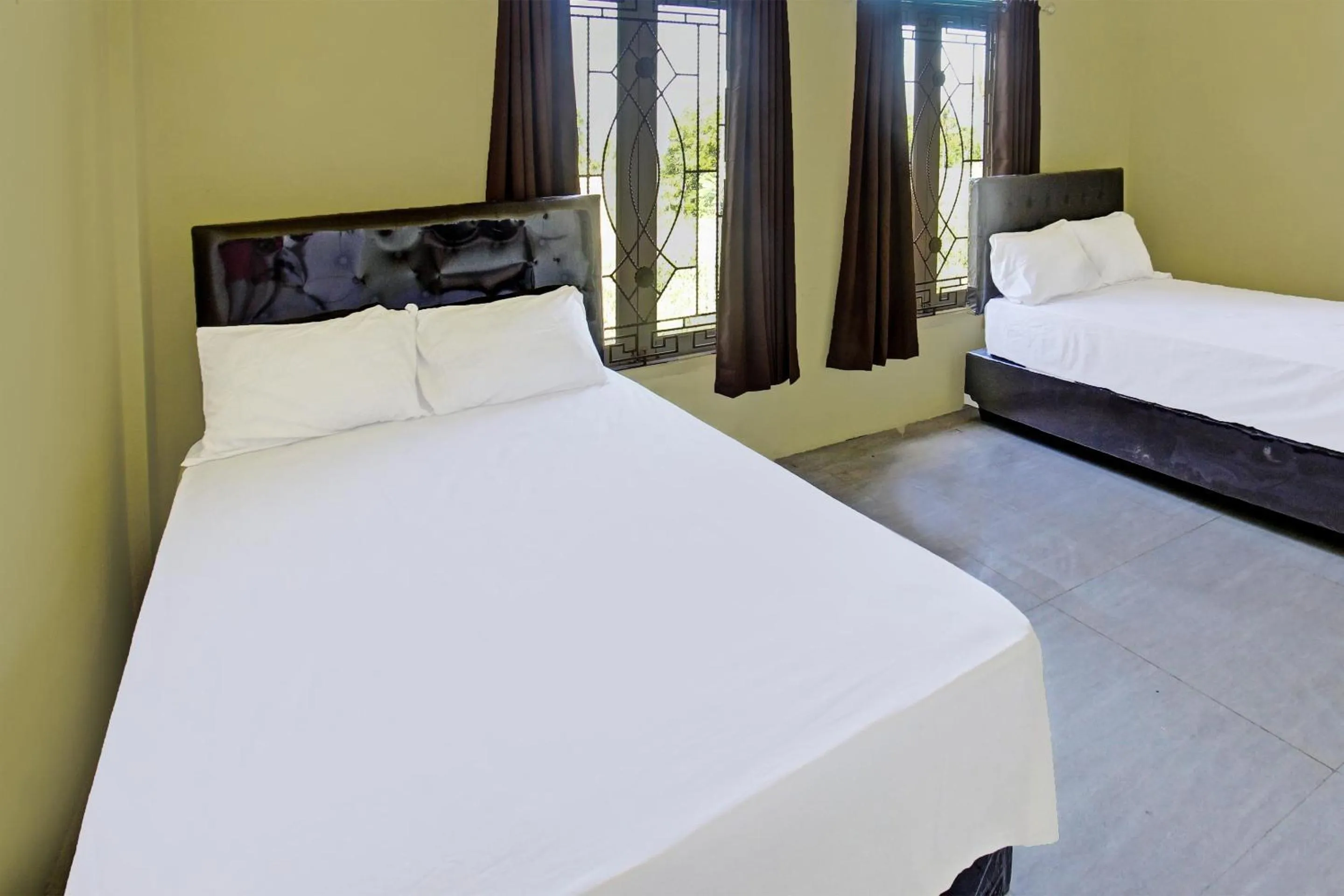Bedroom, Bed in Hotel O Ayu Bypass MansionNearBundaran Gerung
