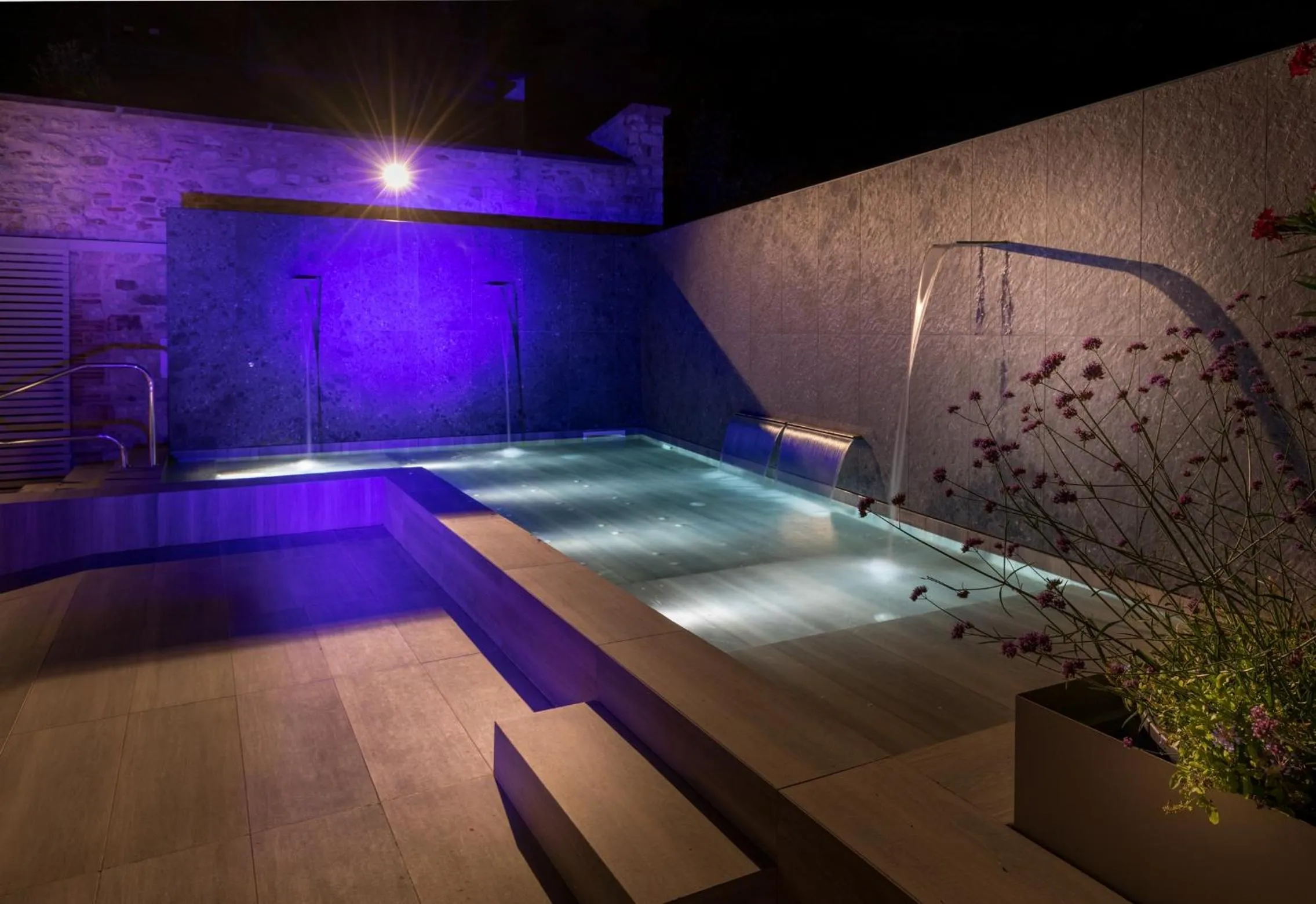 Garden view in Park Hotel Ai Cappuccini