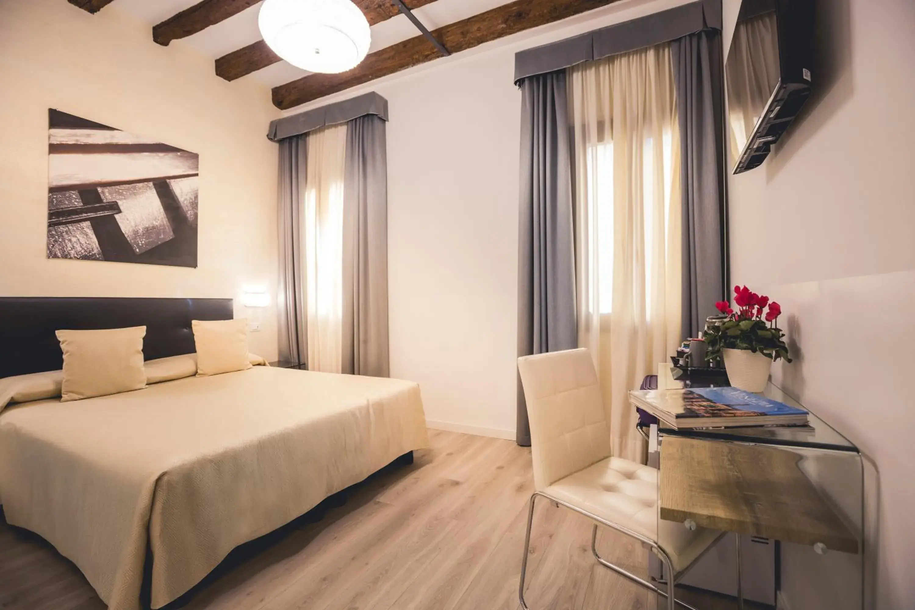 Bedroom, Bed in Locanda Ca' Lucrezia Bedroom, Bed in Locanda Ca' Lucrezia