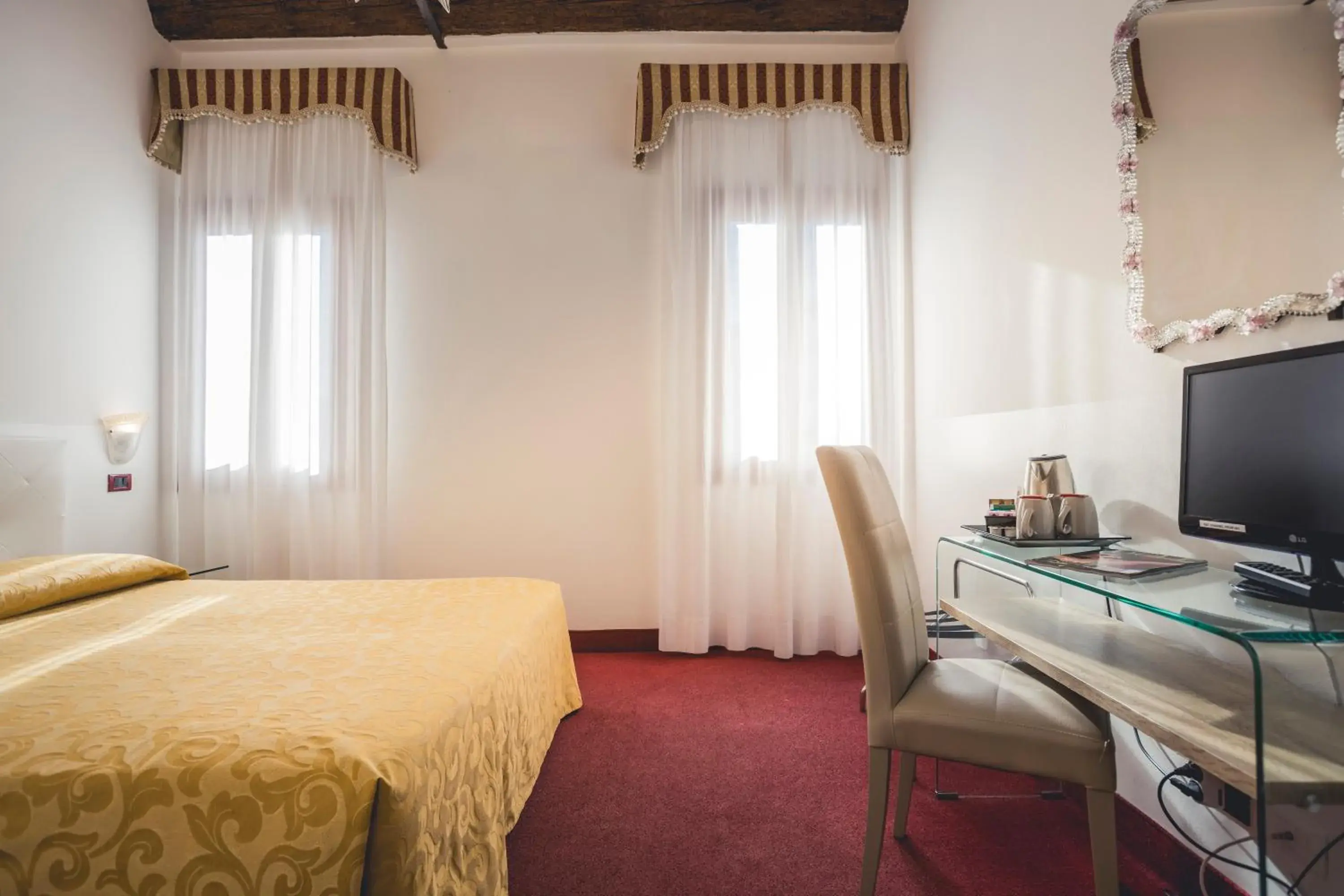 Bedroom, Bed in Locanda Ca' Lucrezia Bedroom, Bed in Locanda Ca' Lucrezia