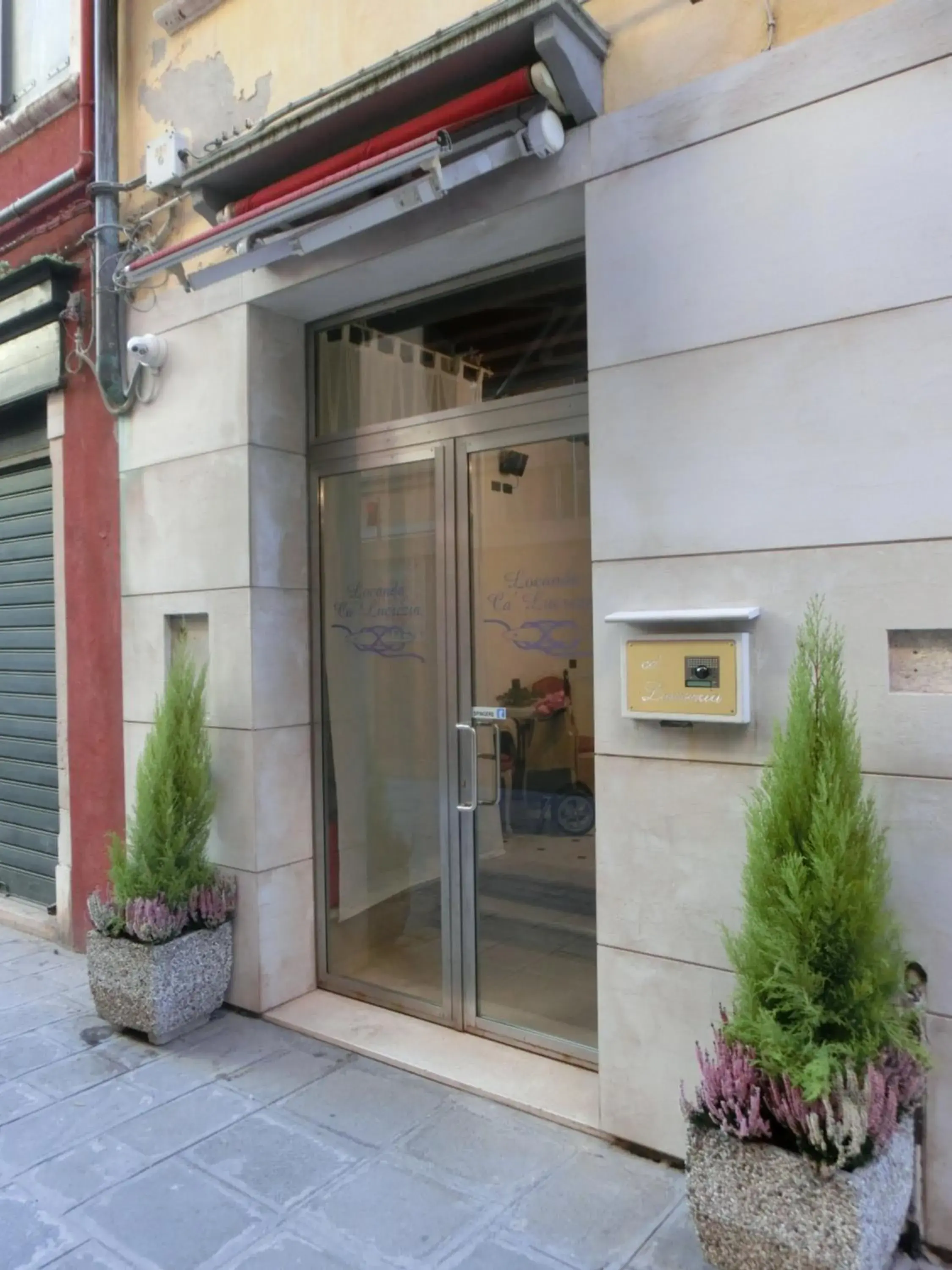 Facade/entrance in Locanda Ca' Lucrezia Facade/entrance in Locanda Ca' Lucrezia