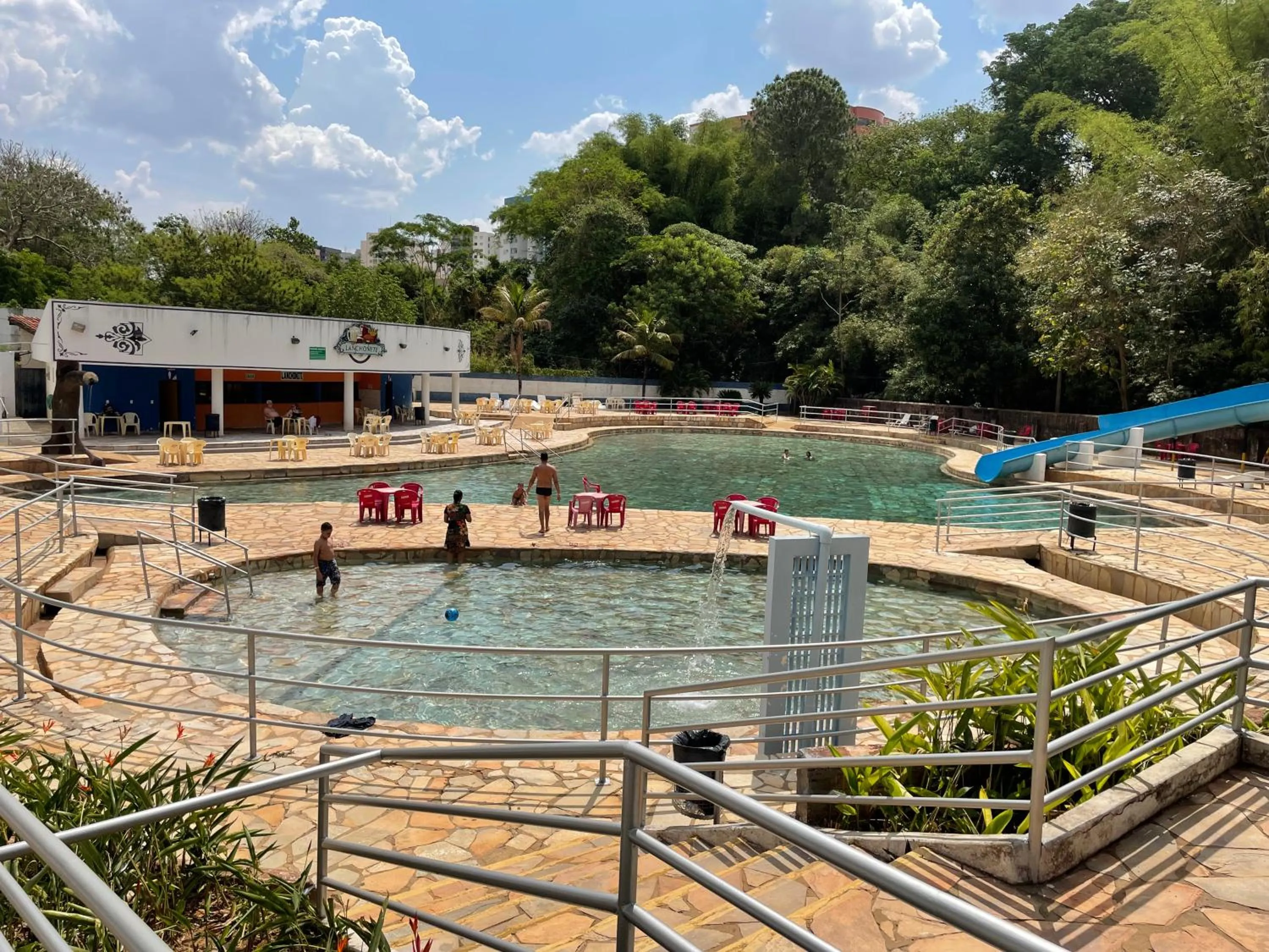 Pool view in Araras Apart Service I