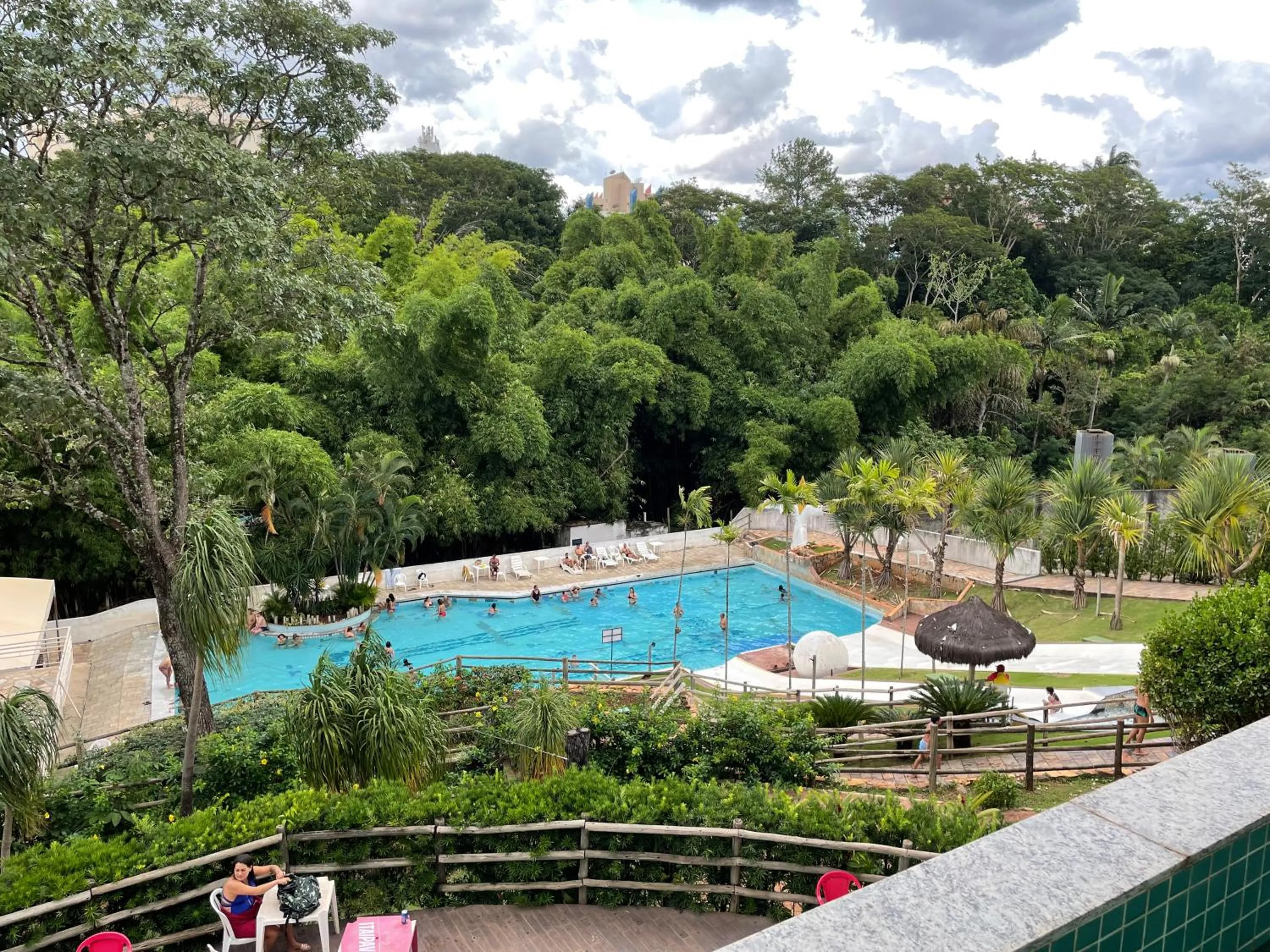 Pool view in Araras Apart Service I