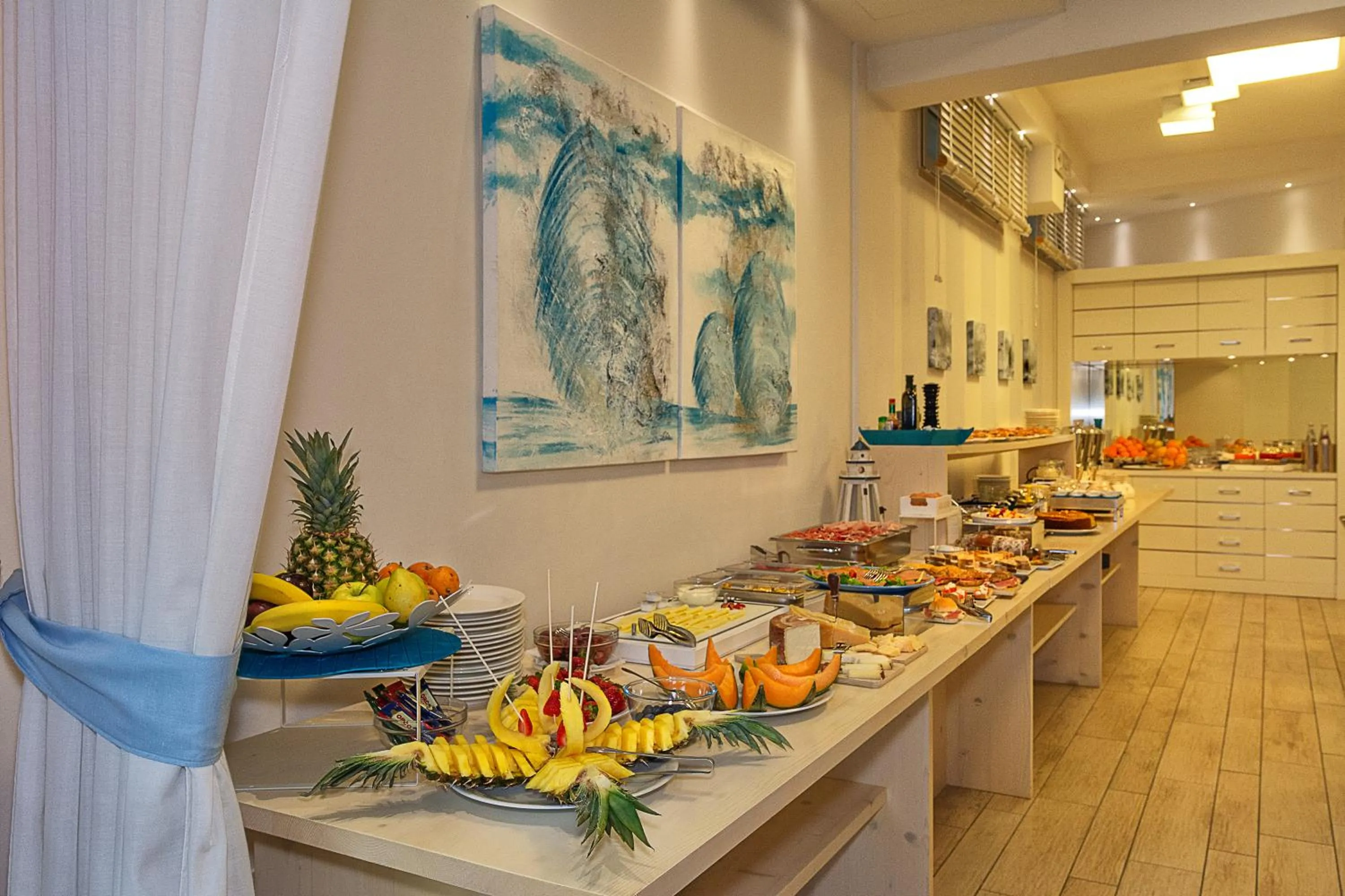 Buffet breakfast in Hotel Central Park