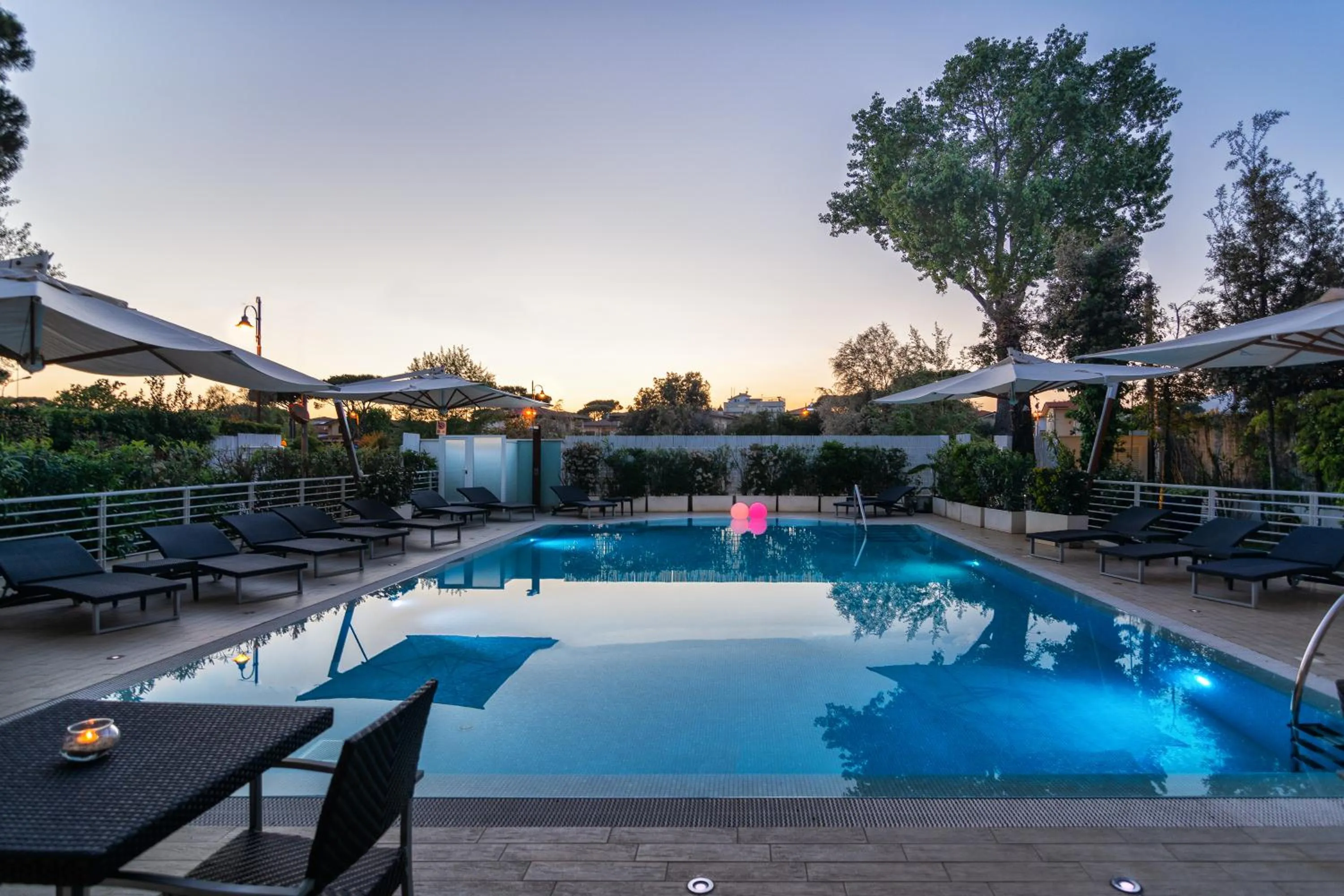 Swimming pool in Hotel Central Park