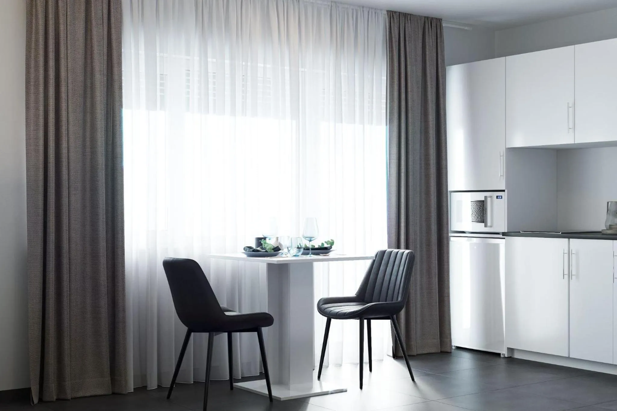 Dining area in The Residences - Apartments Frankfurt