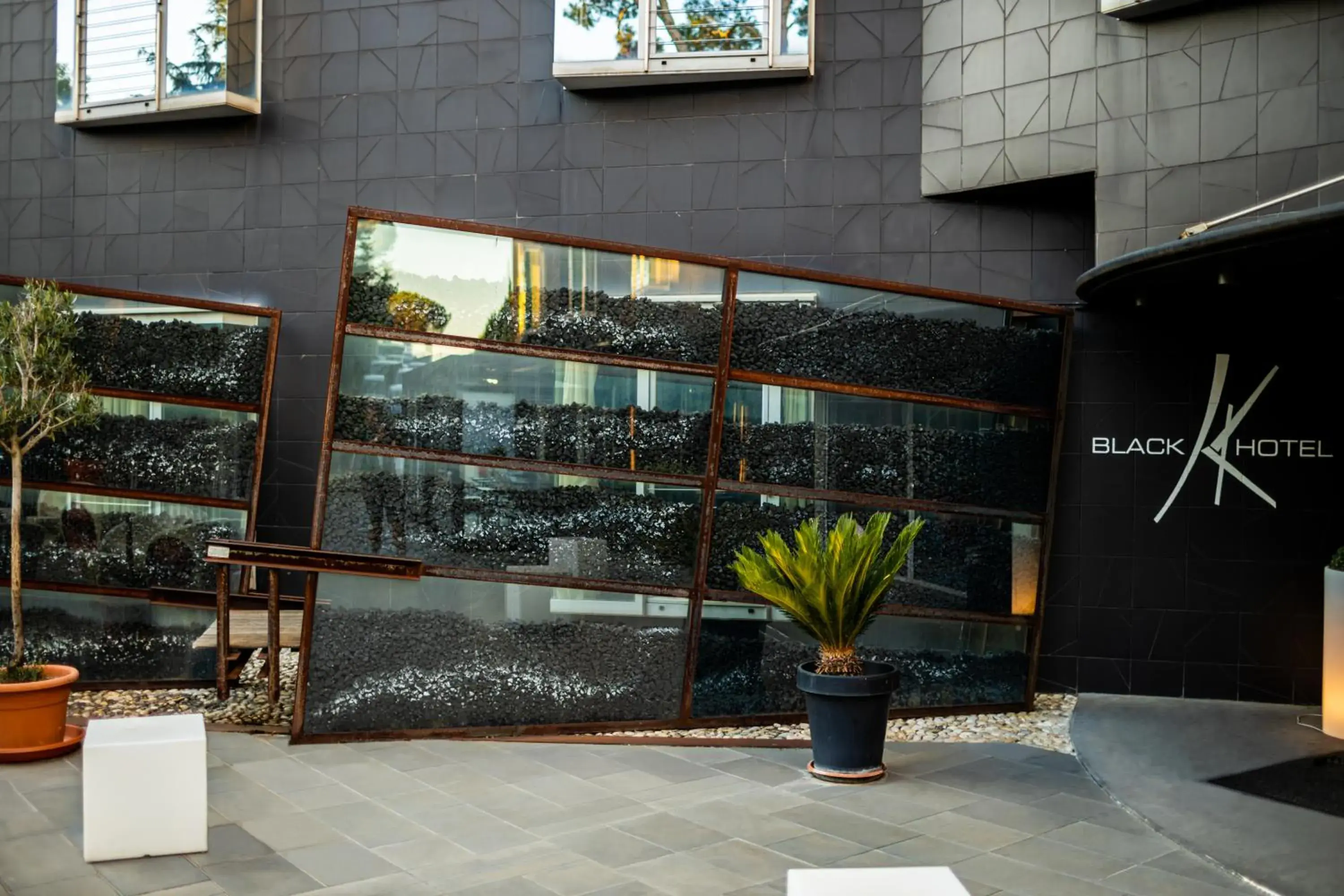 Black Hotel Black Hotel
