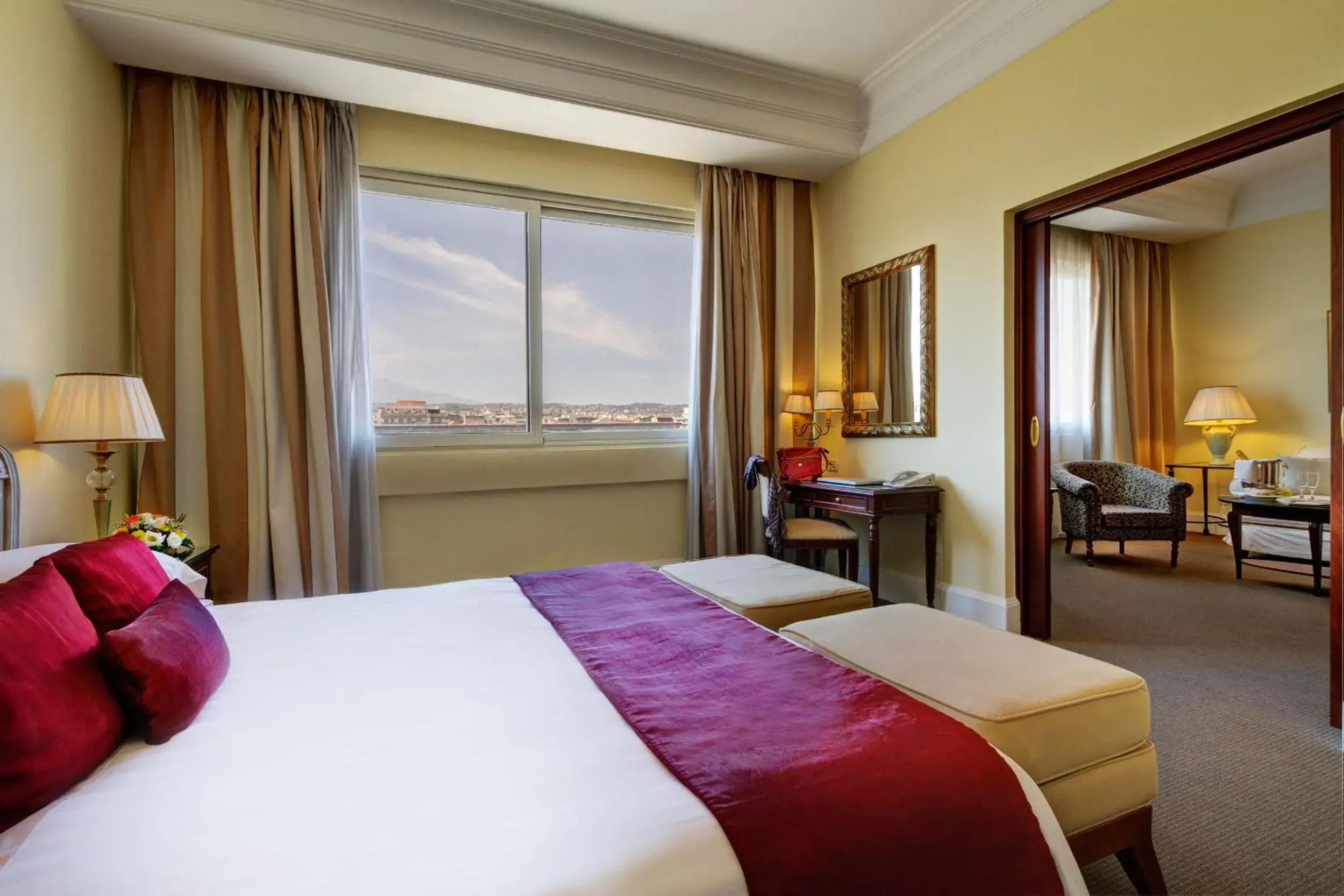 Bedroom, Bed in Mercure Catania Excelsior