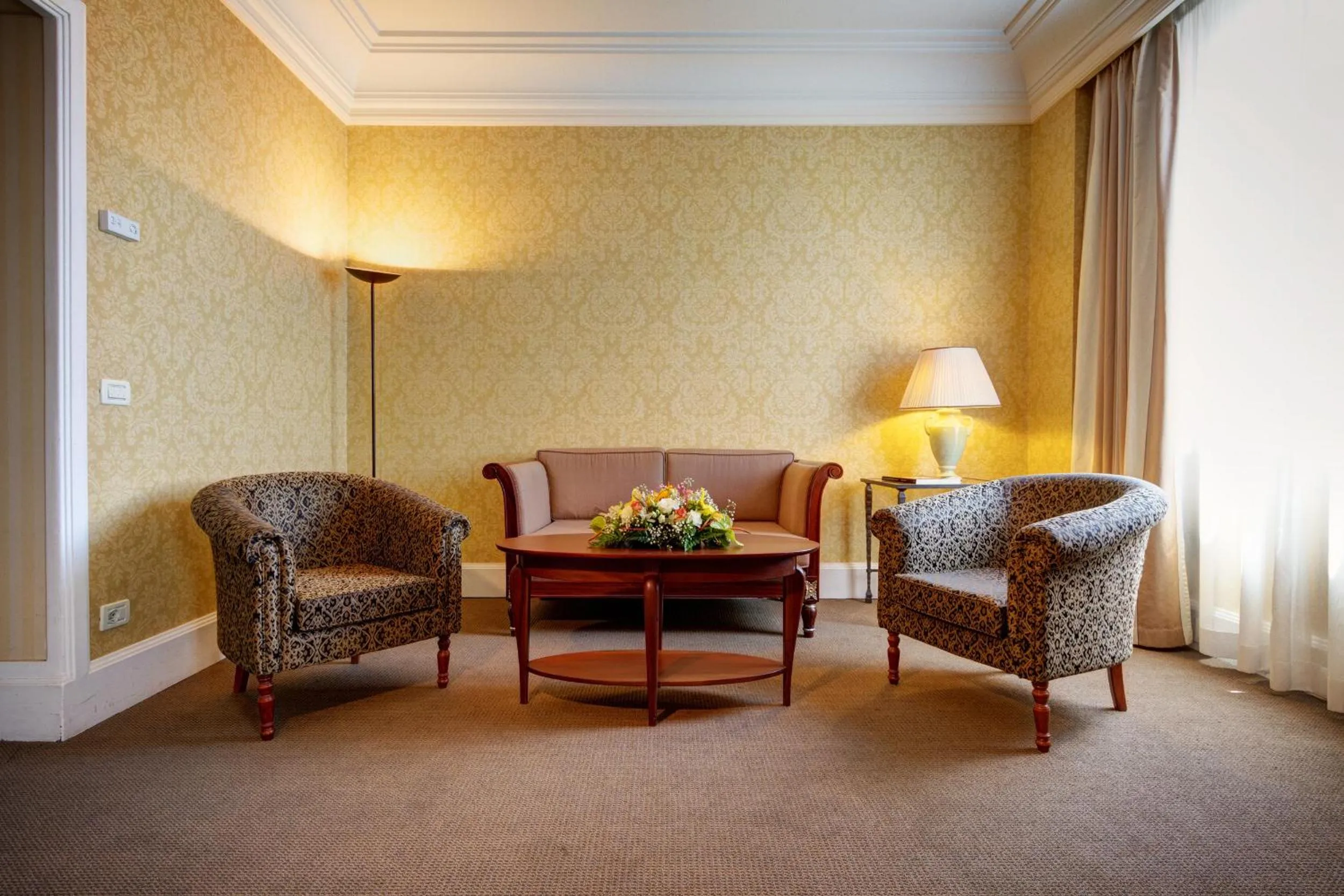 Seating Area in Mercure Catania Excelsior