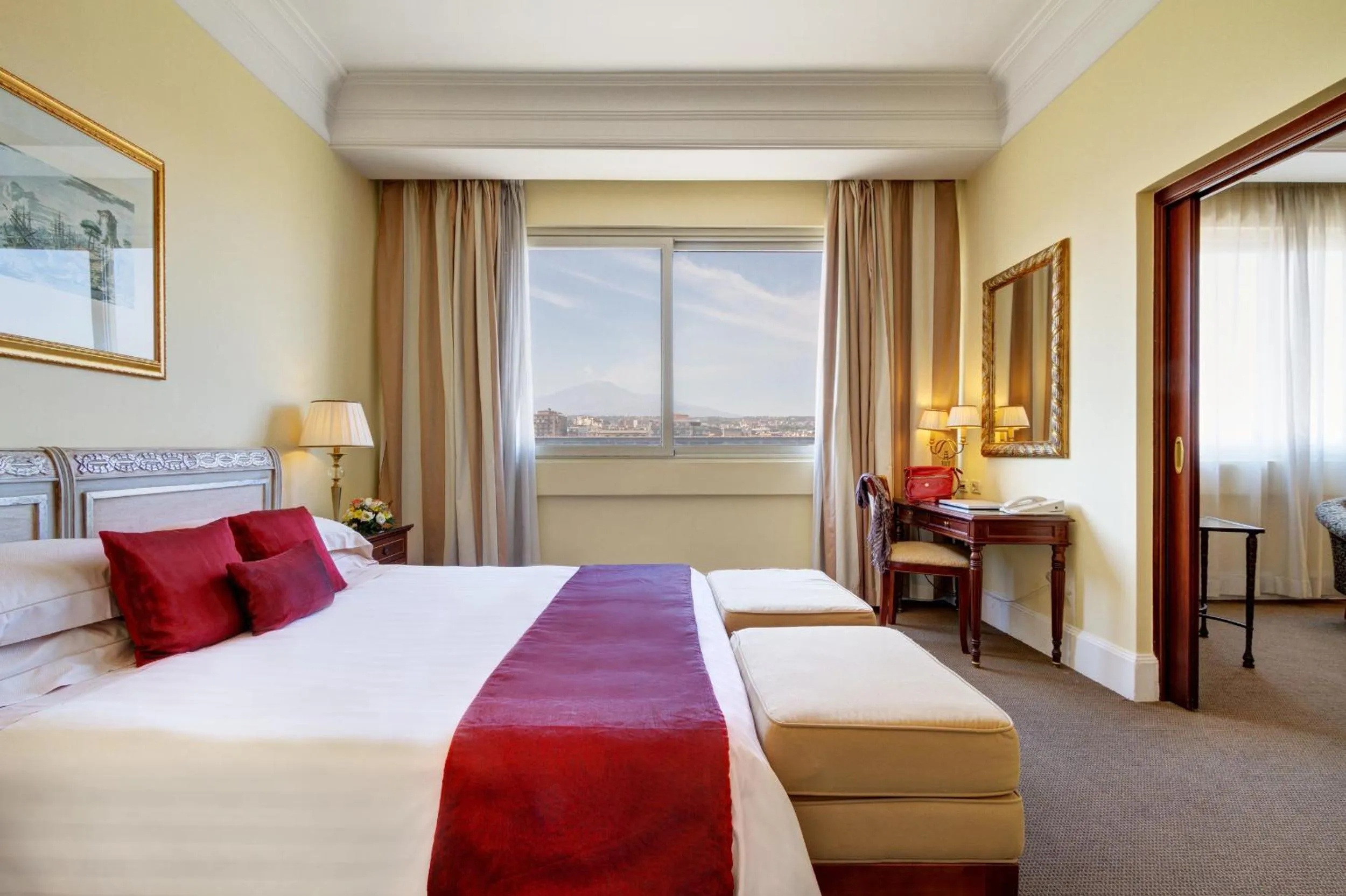 Bedroom, Bed in Mercure Catania Excelsior