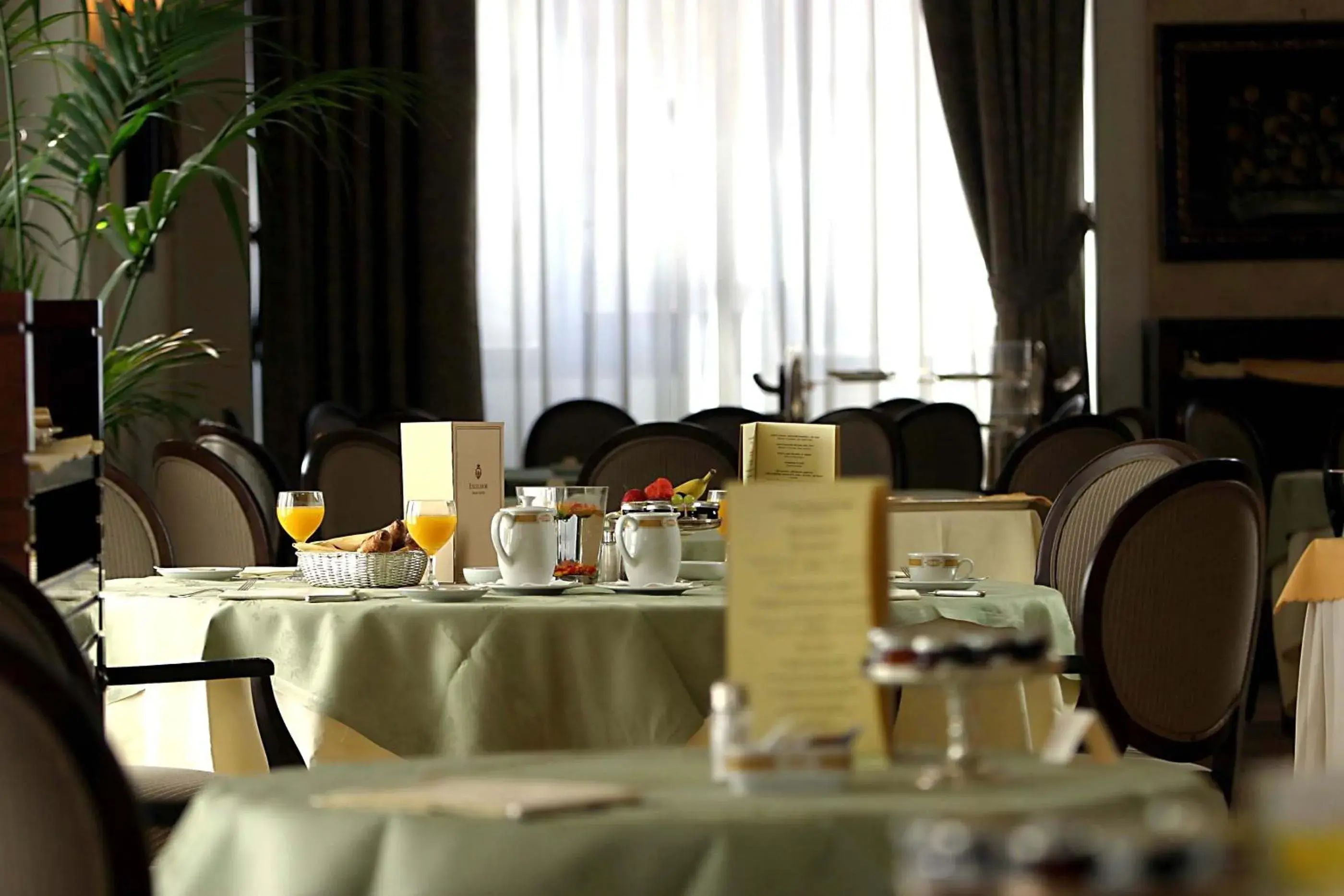 Restaurant/Places to Eat in Mercure Catania Excelsior