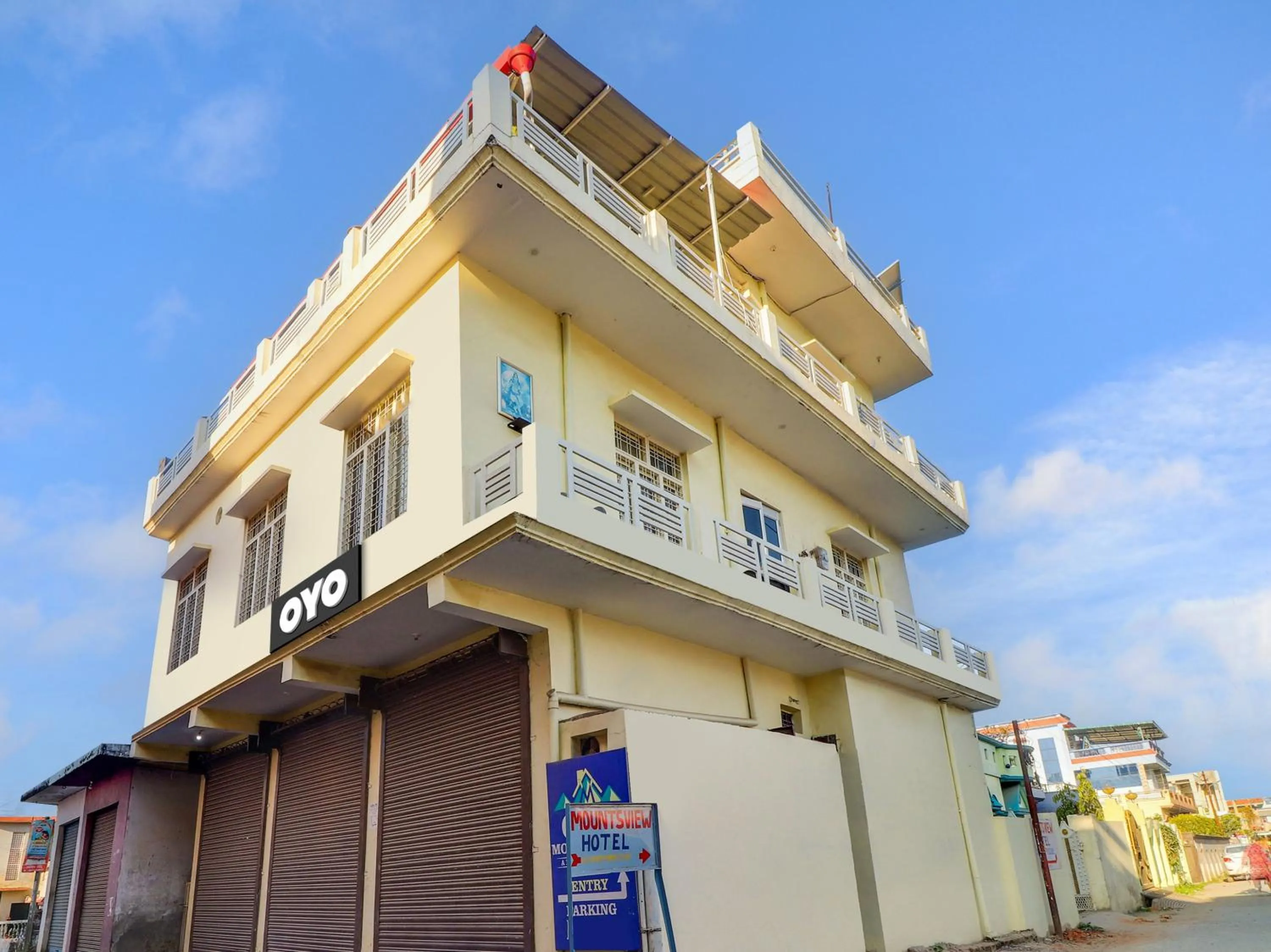 Facade/entrance in Hotel O Mount View