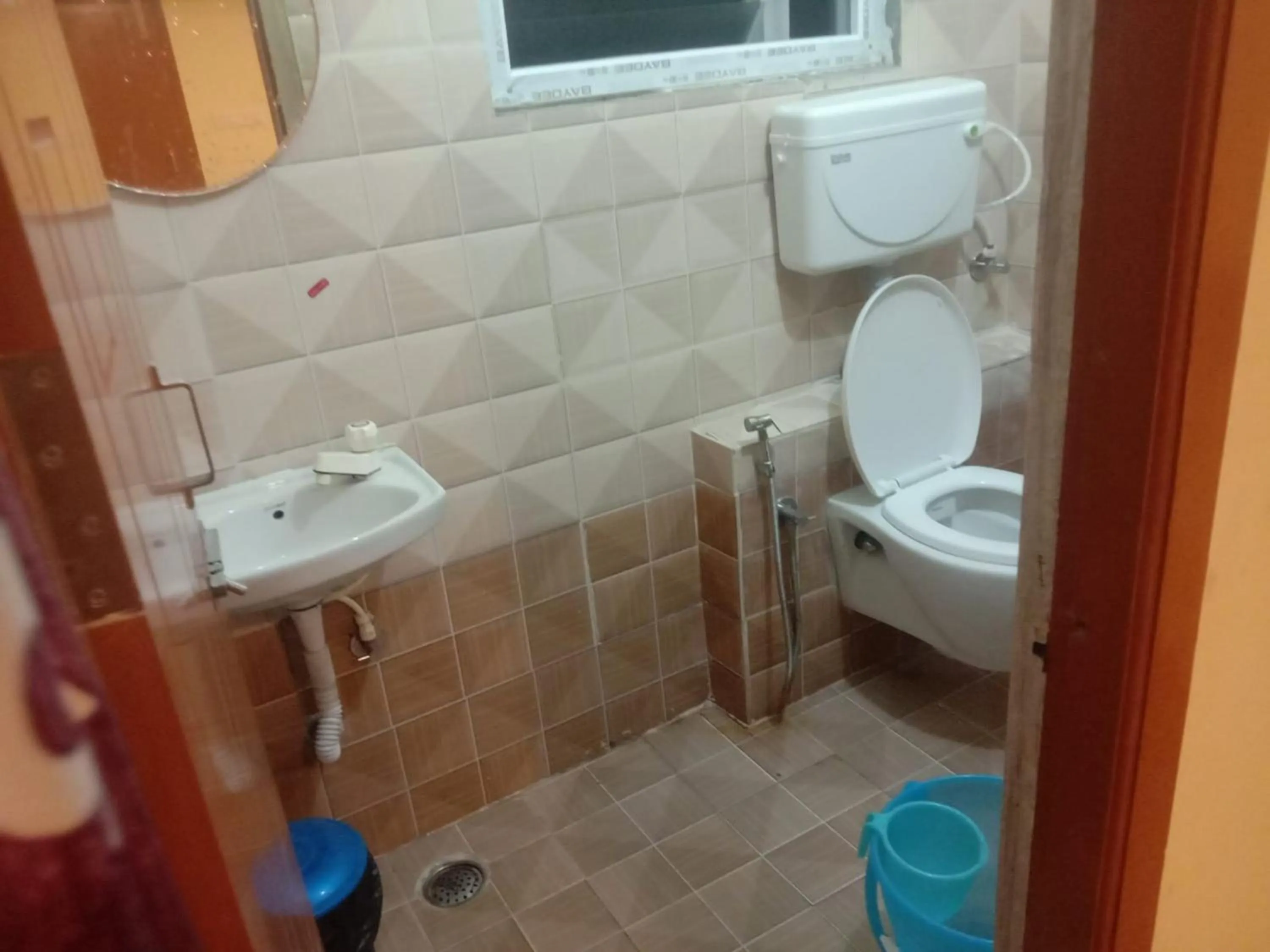 Bathroom in Bhavan Resorts