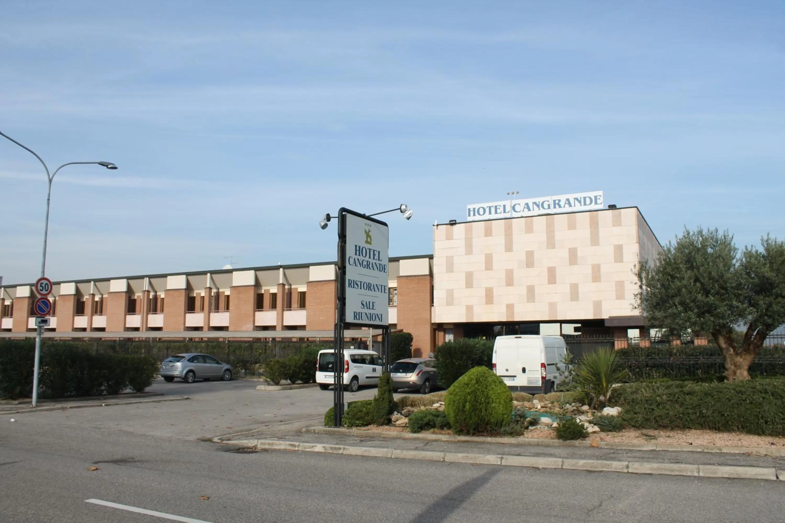 Property building in Hotel Cangrande Di Soave