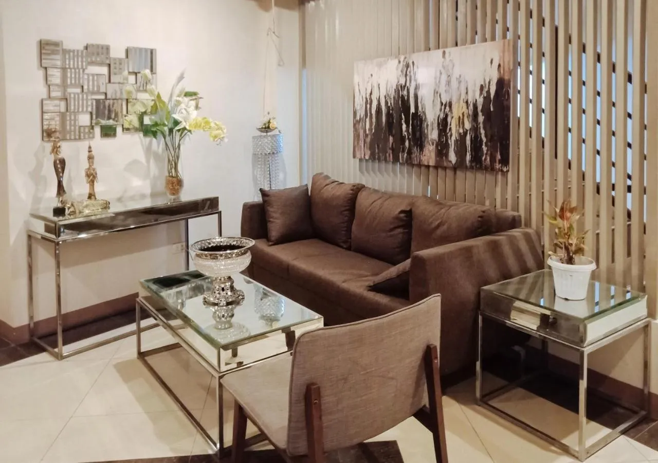 Lobby or reception in RedDoorz @ H.F. Golden Travellers Inn